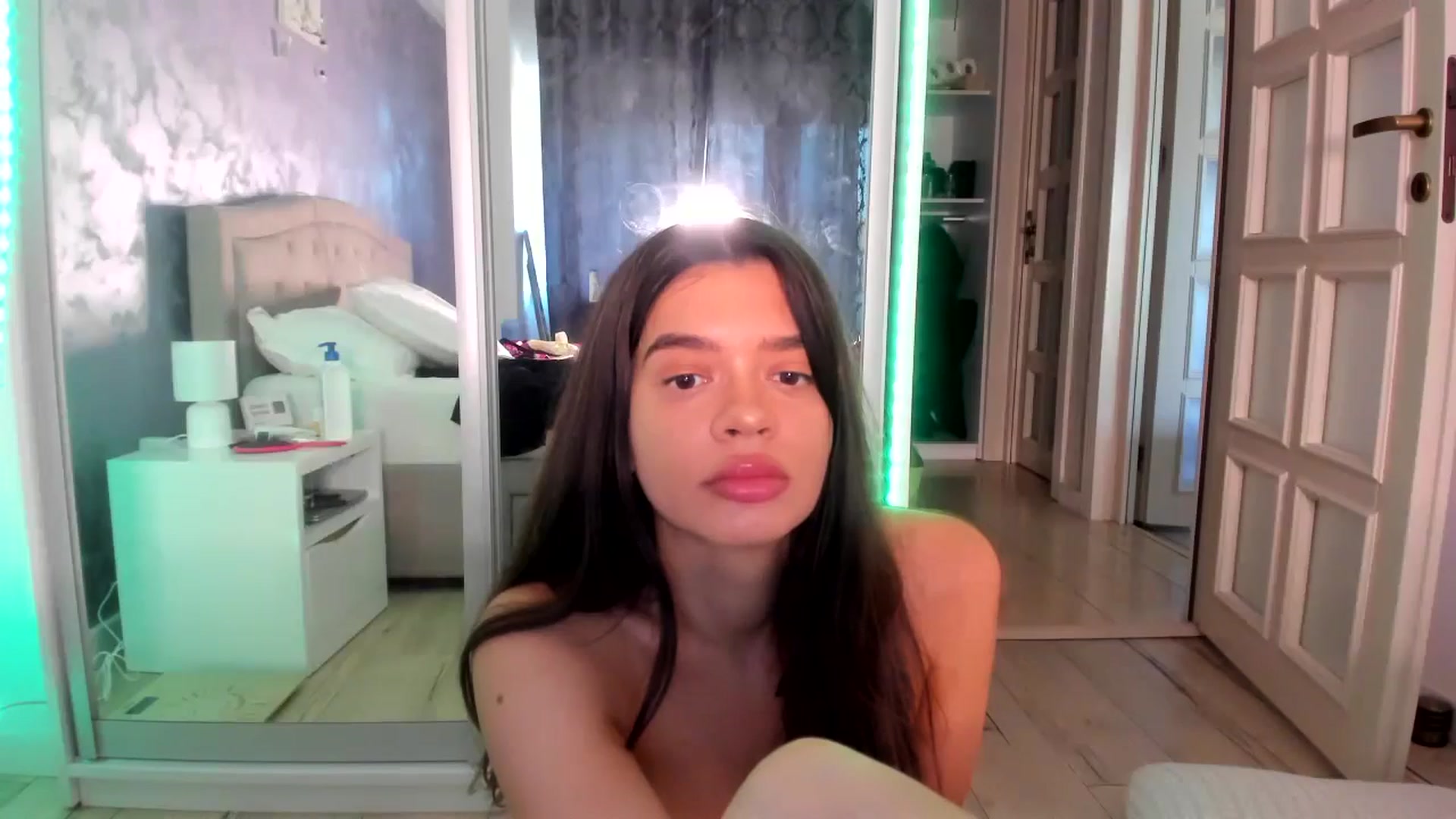 Gallery image thumbnail from Miss_Medyson's myfreecams stream on, 08/15/2024, 12:12 image 12 of 20