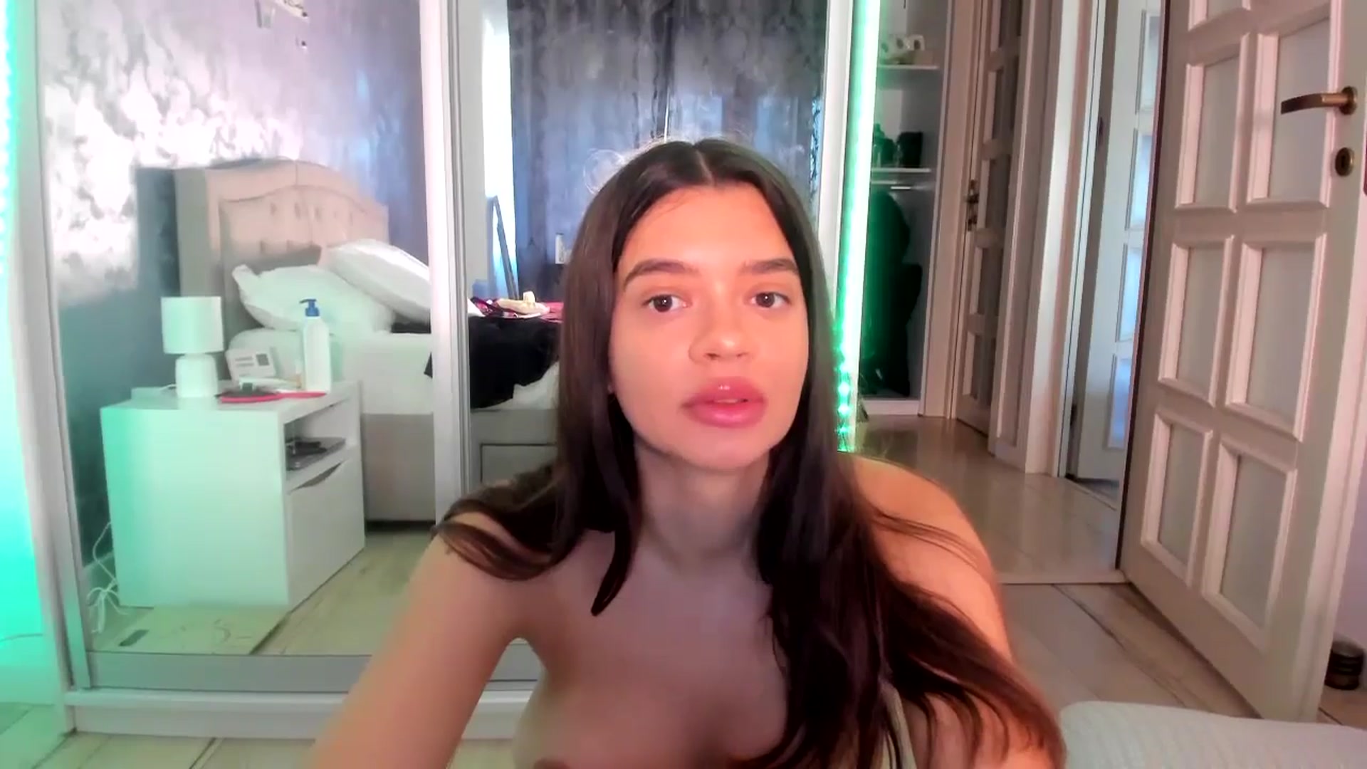 Gallery image thumbnail from Miss_Medyson's myfreecams stream on, 08/15/2024, 12:12 image 10 of 20
