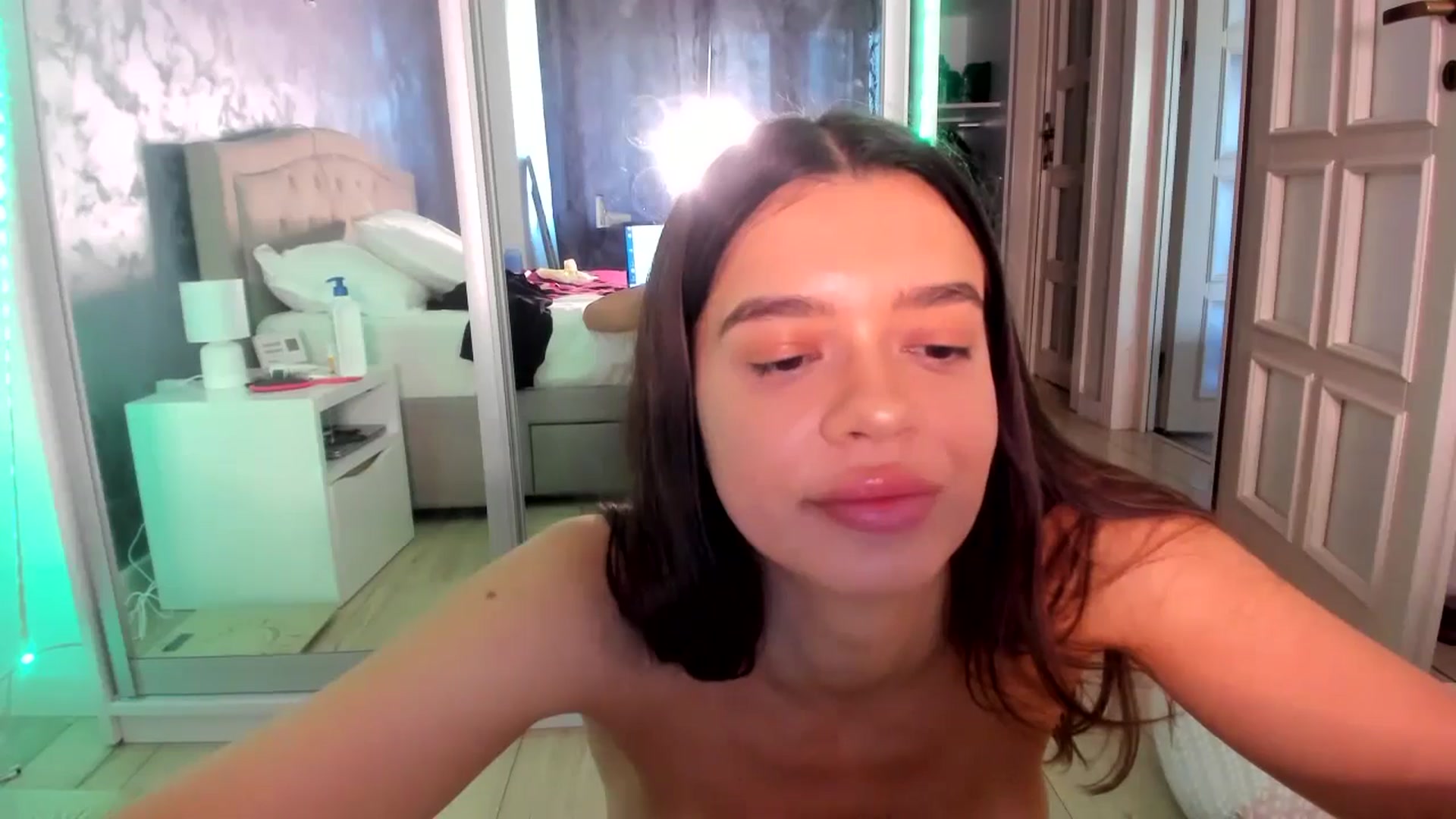 Gallery image thumbnail from Miss_Medyson's myfreecams stream on, 08/15/2024, 12:12 image 19 of 20