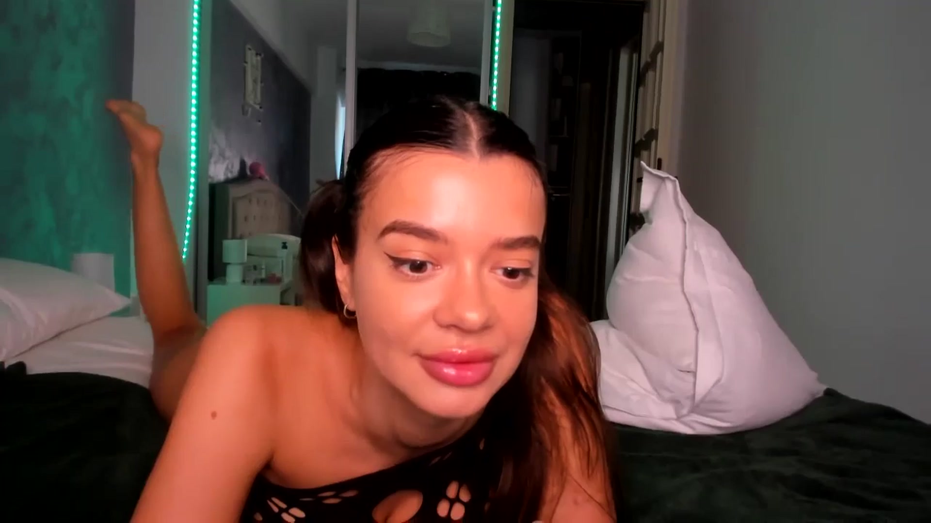 Gallery image thumbnail from Miss_Medyson's myfreecams stream on, 08/17/2024, 11:12 image 12 of 20