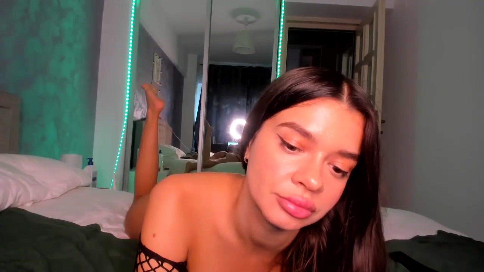 Gallery image thumbnail from Miss_Medyson's myfreecams stream on, 08/24/2024, 13:36 image 17 of 20