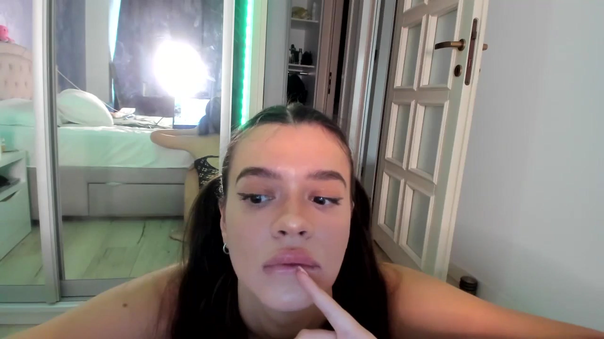 Gallery image thumbnail from Miss_Medyson's myfreecams stream on, 08/26/2024, 11:17 image 18 of 20
