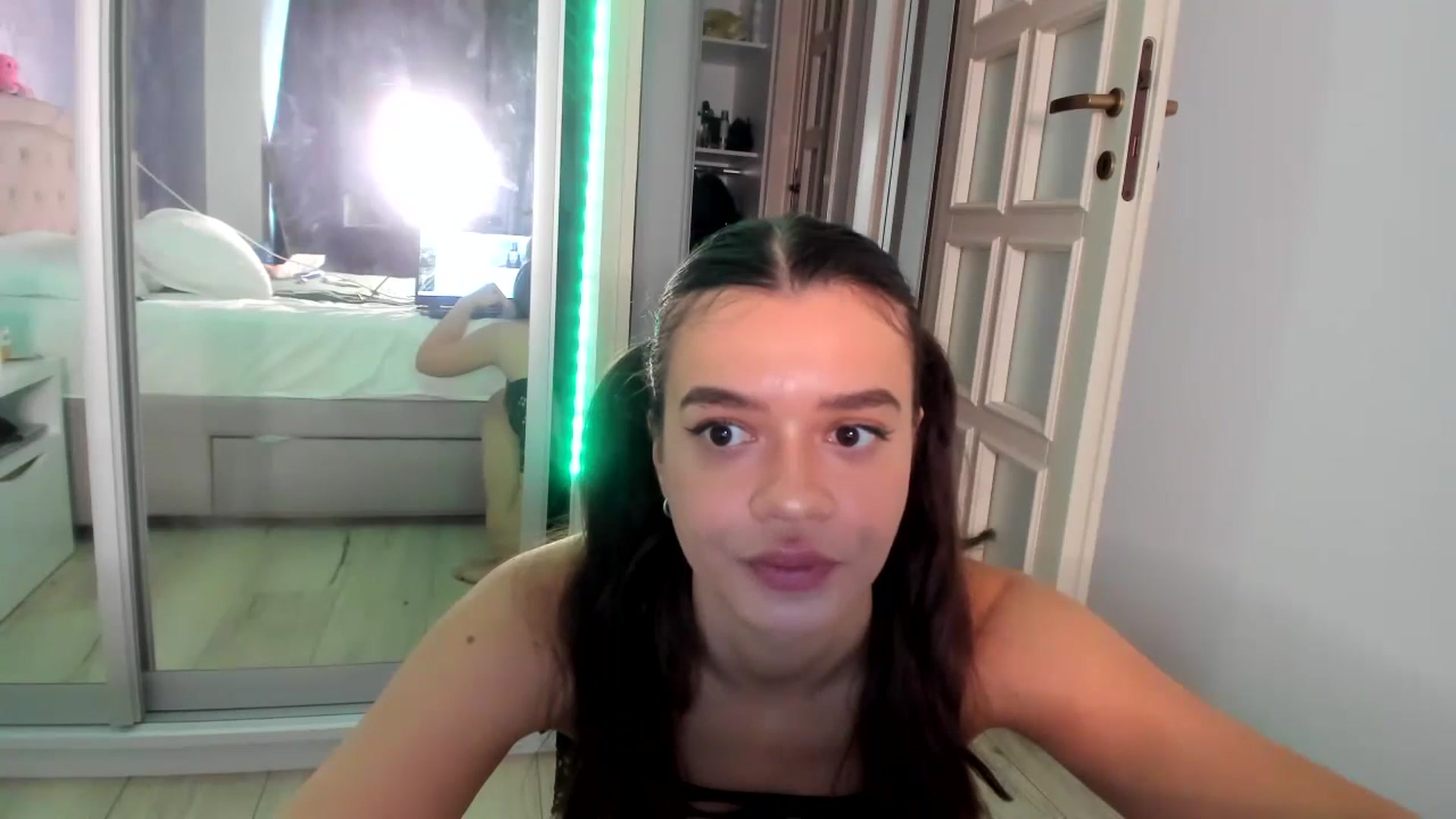 Gallery image thumbnail from Miss_Medyson's myfreecams stream on, 08/26/2024, 11:17 image 3 of 20