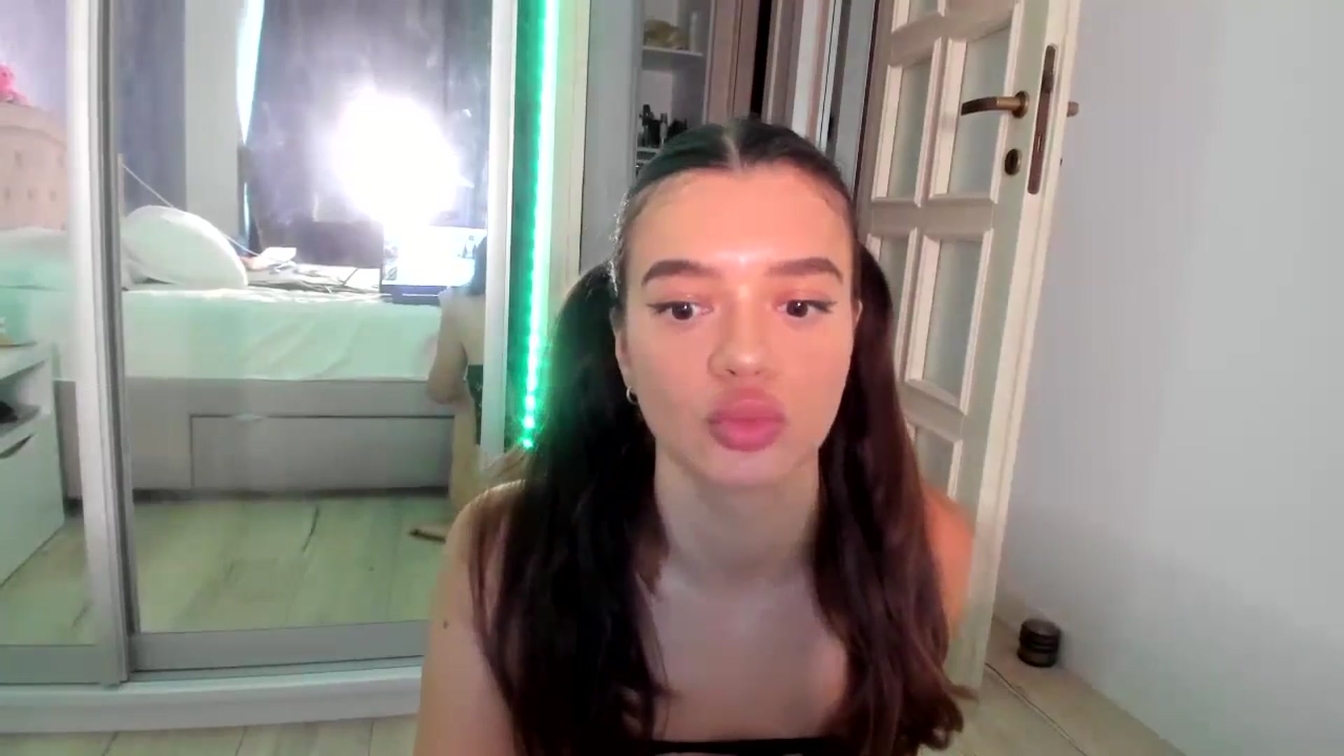 Gallery image thumbnail from Miss_Medyson's myfreecams stream on, 08/26/2024, 11:17 image 16 of 20