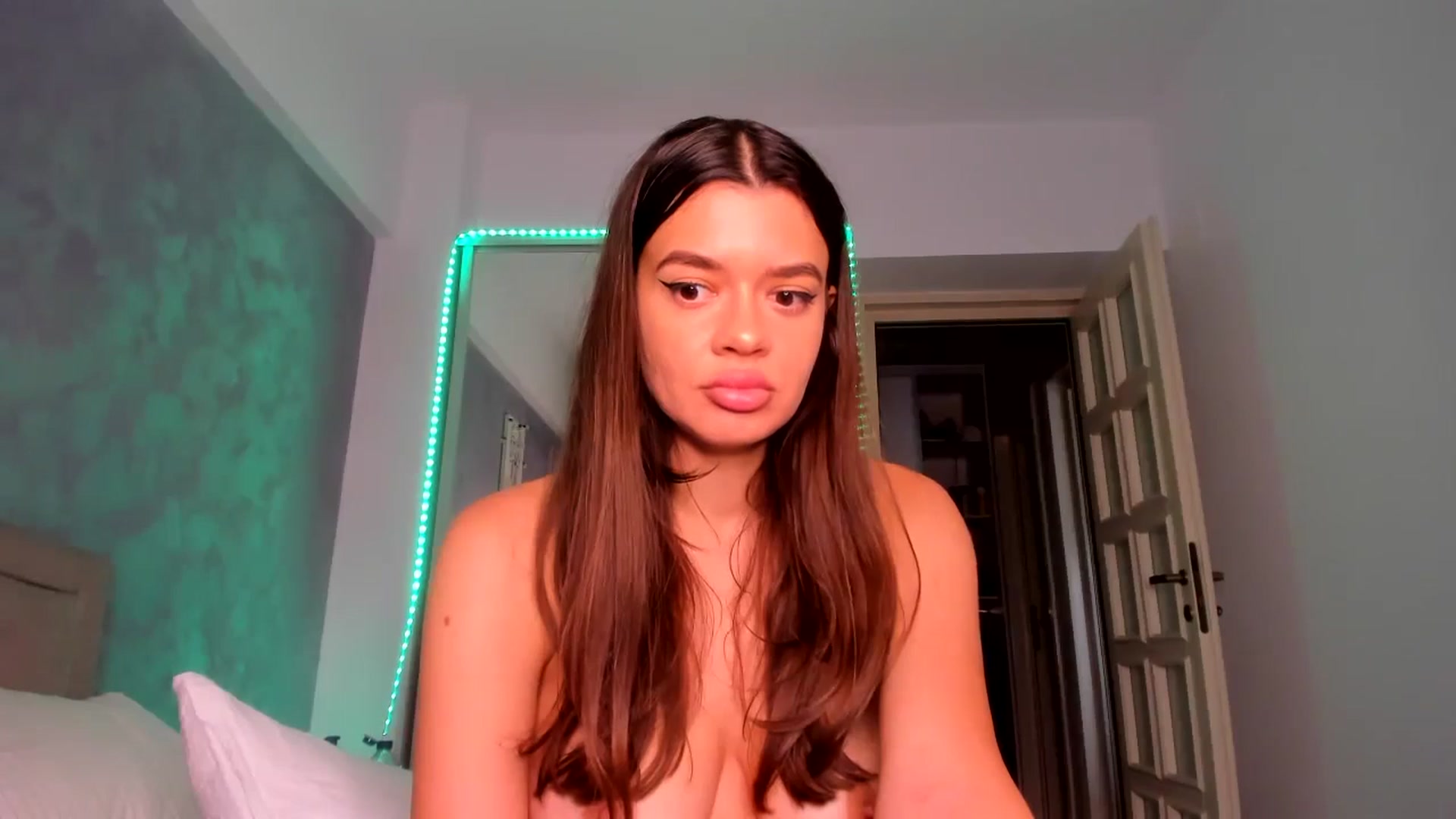 Gallery image thumbnail from Miss_Medyson's myfreecams stream on, 09/06/2024, 12:23 image 20 of 20