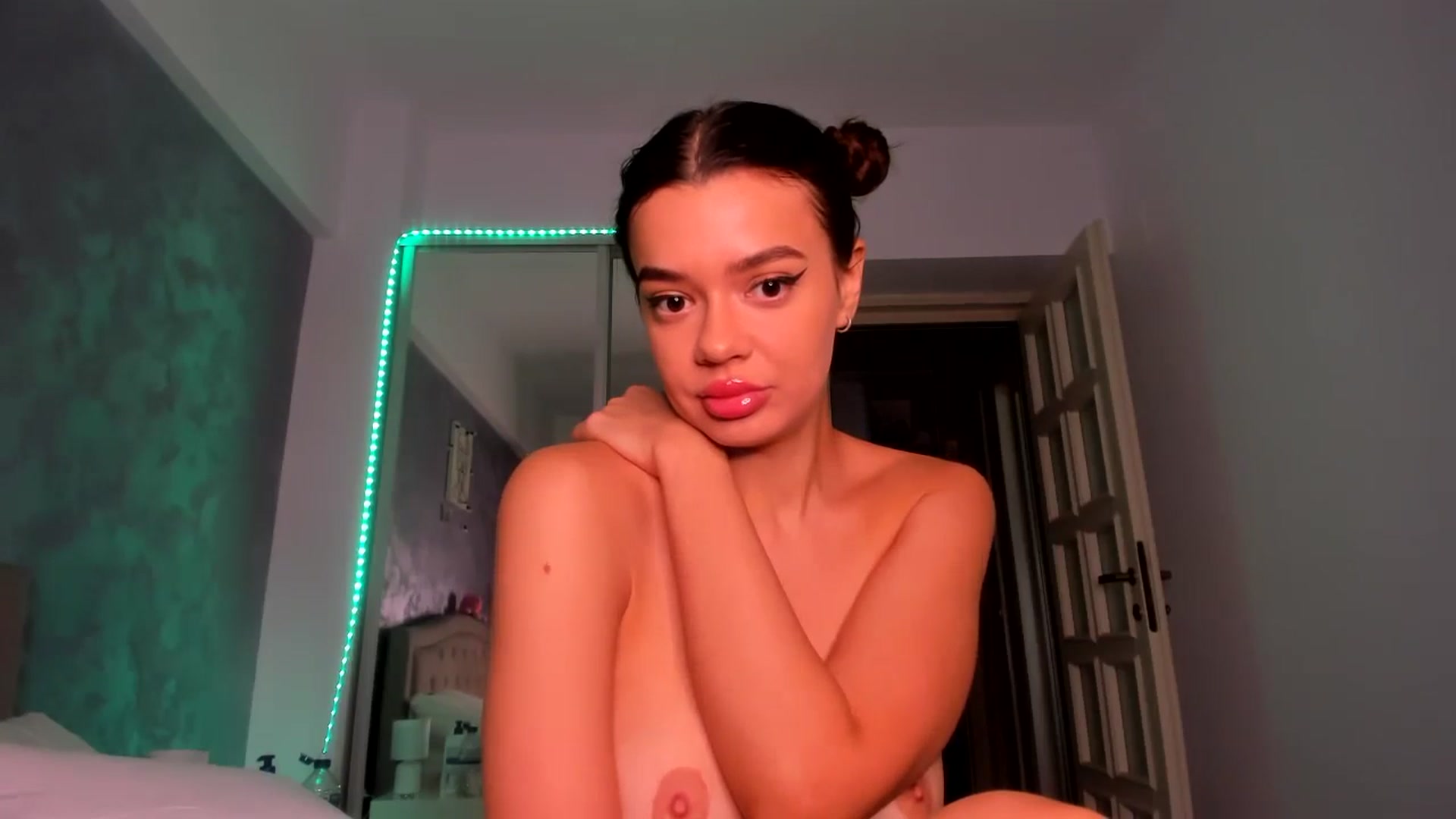 Gallery image thumbnail from Miss_Medyson's myfreecams stream on, 09/07/2024, 11:05 image 3 of 20