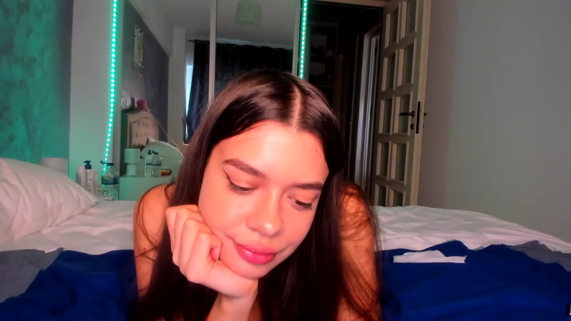 Gallery image thumbnail from Miss_Medyson's myfreecams stream on, 09/10/2024, 12:45 image 3 of 20
