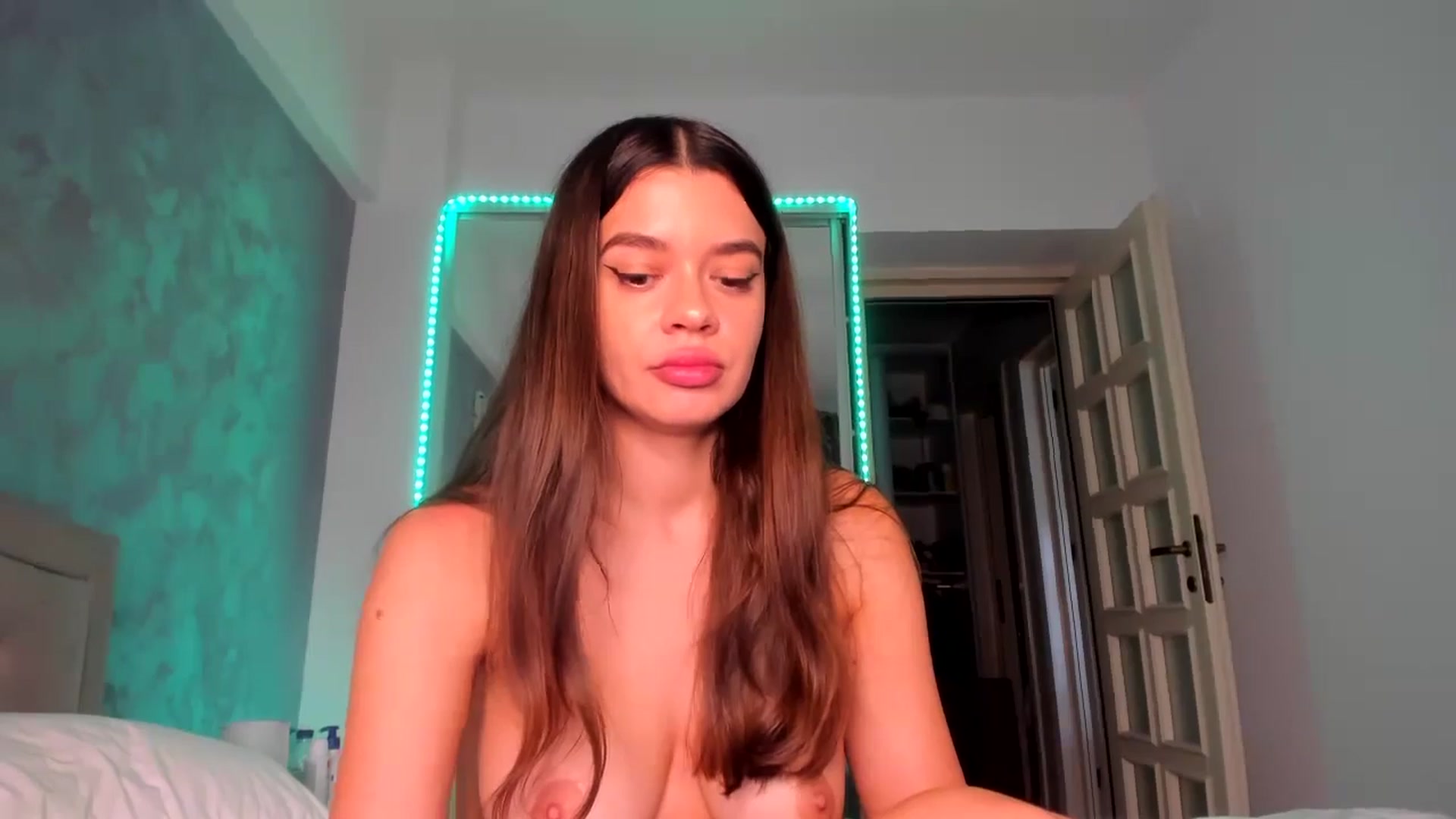 Gallery image thumbnail from Miss_Medyson's myfreecams stream on, 09/10/2024, 13:45 image 12 of 20