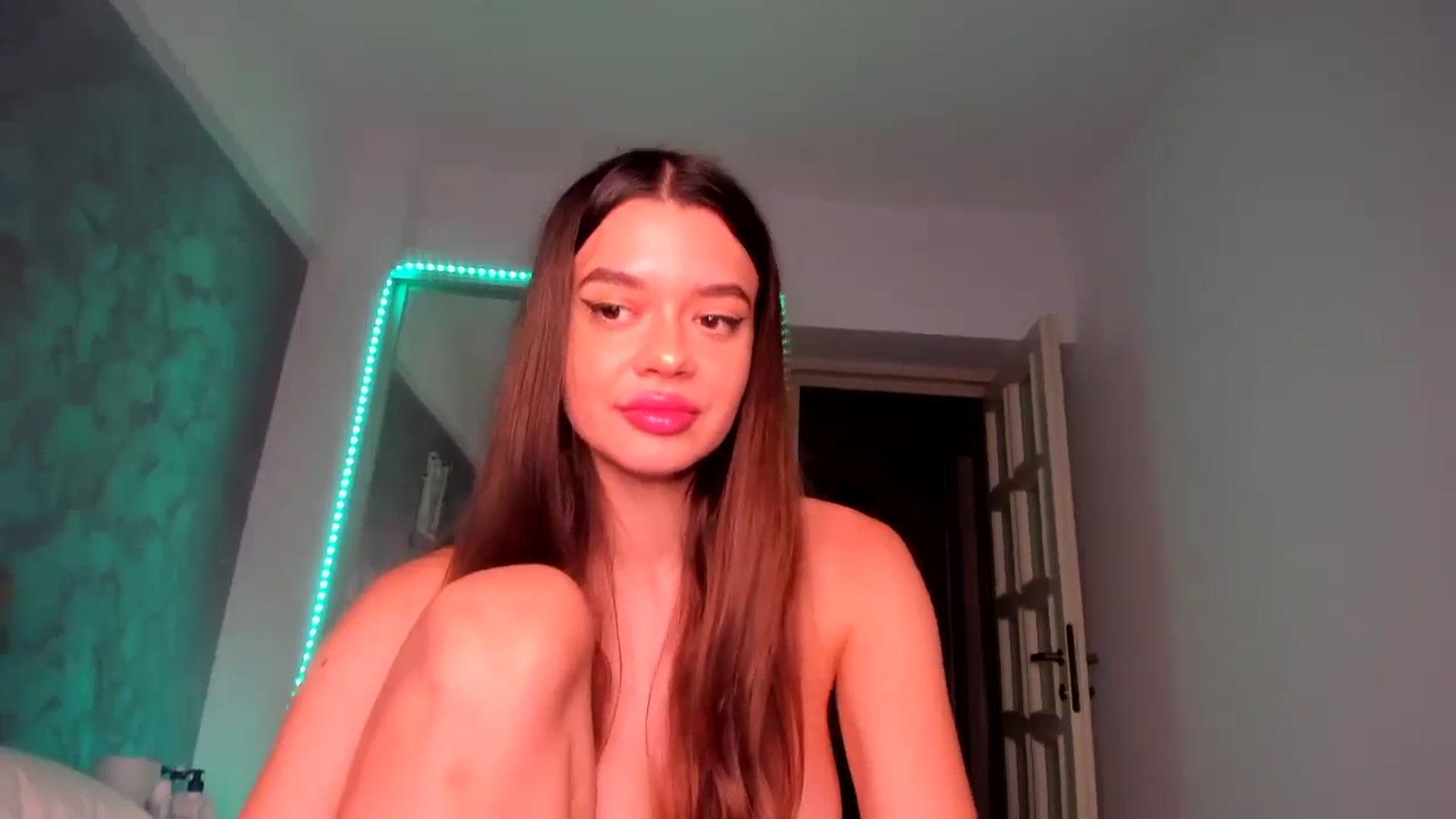 Gallery image thumbnail from Miss_Medyson's myfreecams stream on, 09/11/2024, 19:58 image 13 of 20