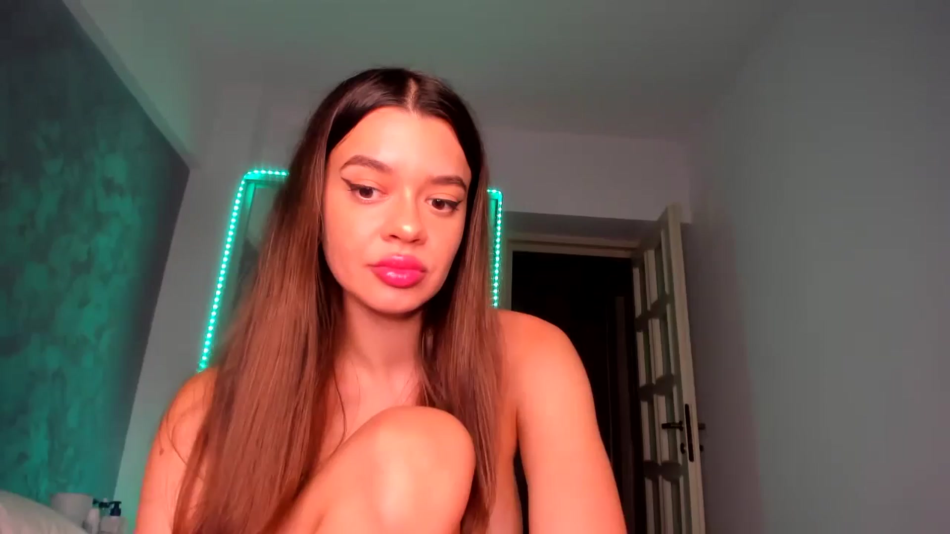 Gallery image thumbnail from Miss_Medyson's myfreecams stream on, 09/11/2024, 19:58 image 10 of 20