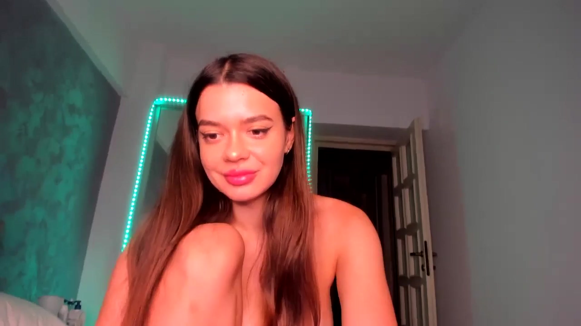 Gallery image thumbnail from Miss_Medyson's myfreecams stream on, 09/11/2024, 19:58 image 15 of 20