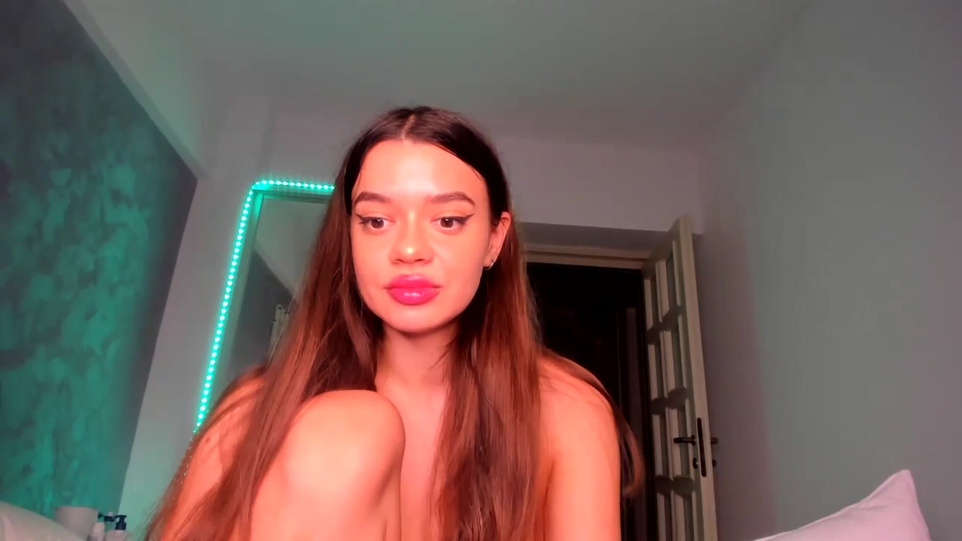 Gallery image thumbnail from Miss_Medyson's myfreecams stream on, 09/11/2024, 19:58 image 5 of 20