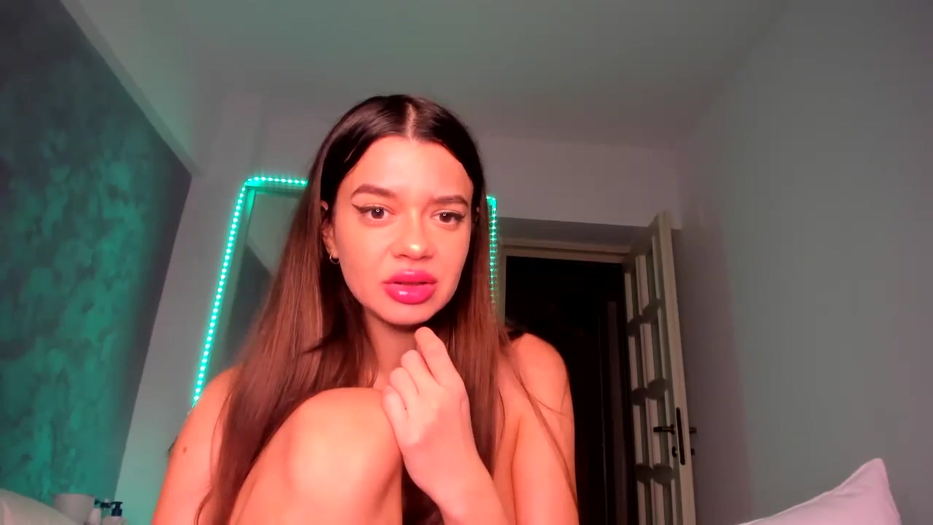 Gallery image thumbnail from Miss_Medyson's myfreecams stream on, 09/11/2024, 19:58 image 6 of 20