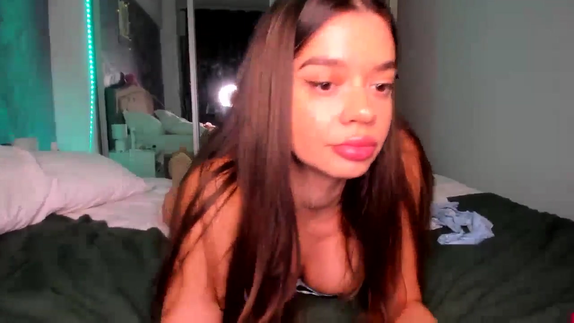 Gallery image thumbnail from Miss_Medyson's myfreecams stream on, 09/17/2024, 20:06 image 3 of 20