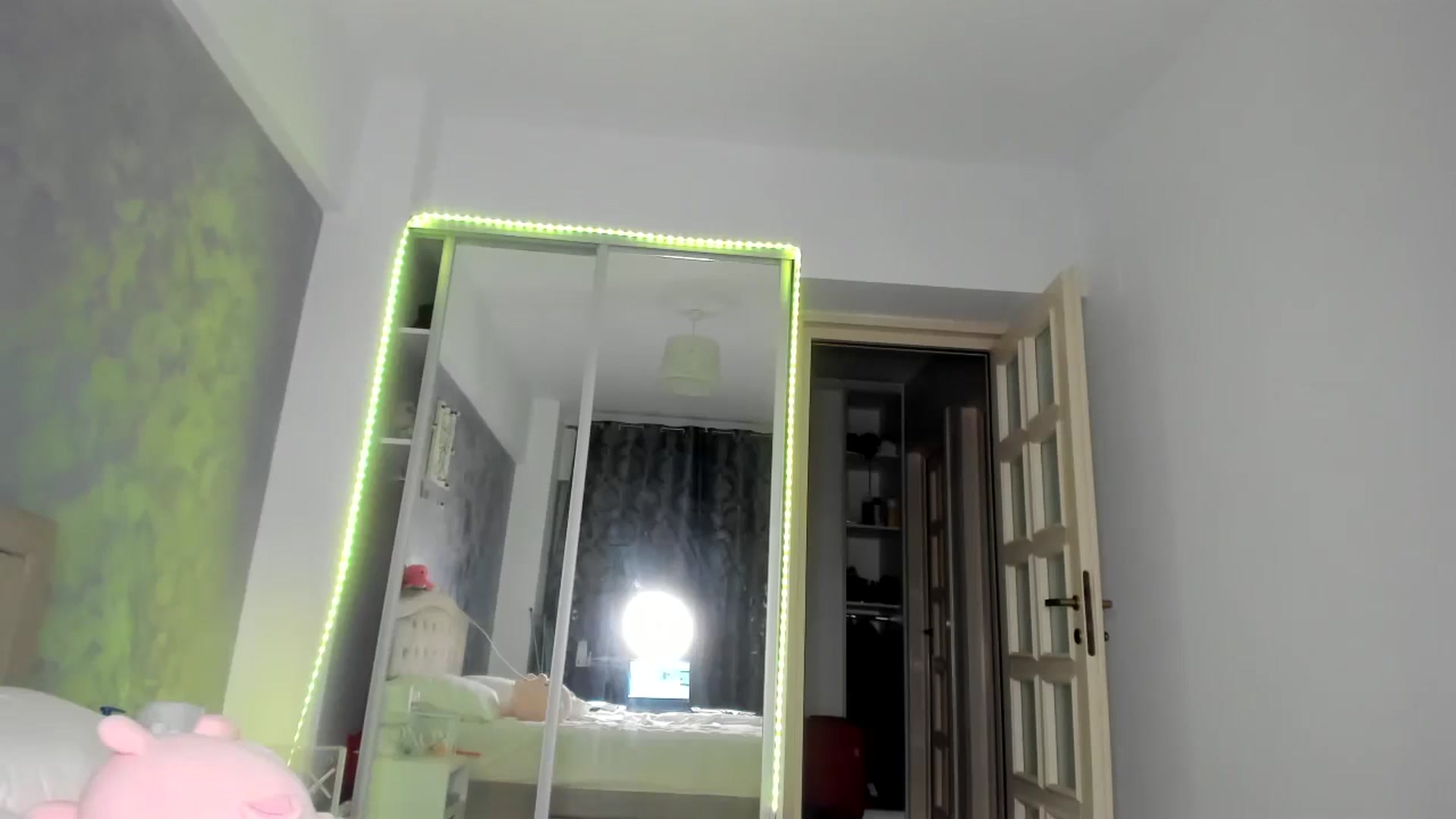 Gallery image thumbnail from Miss_Medyson's myfreecams stream on, 09/27/2024, 20:23 image 20 of 20