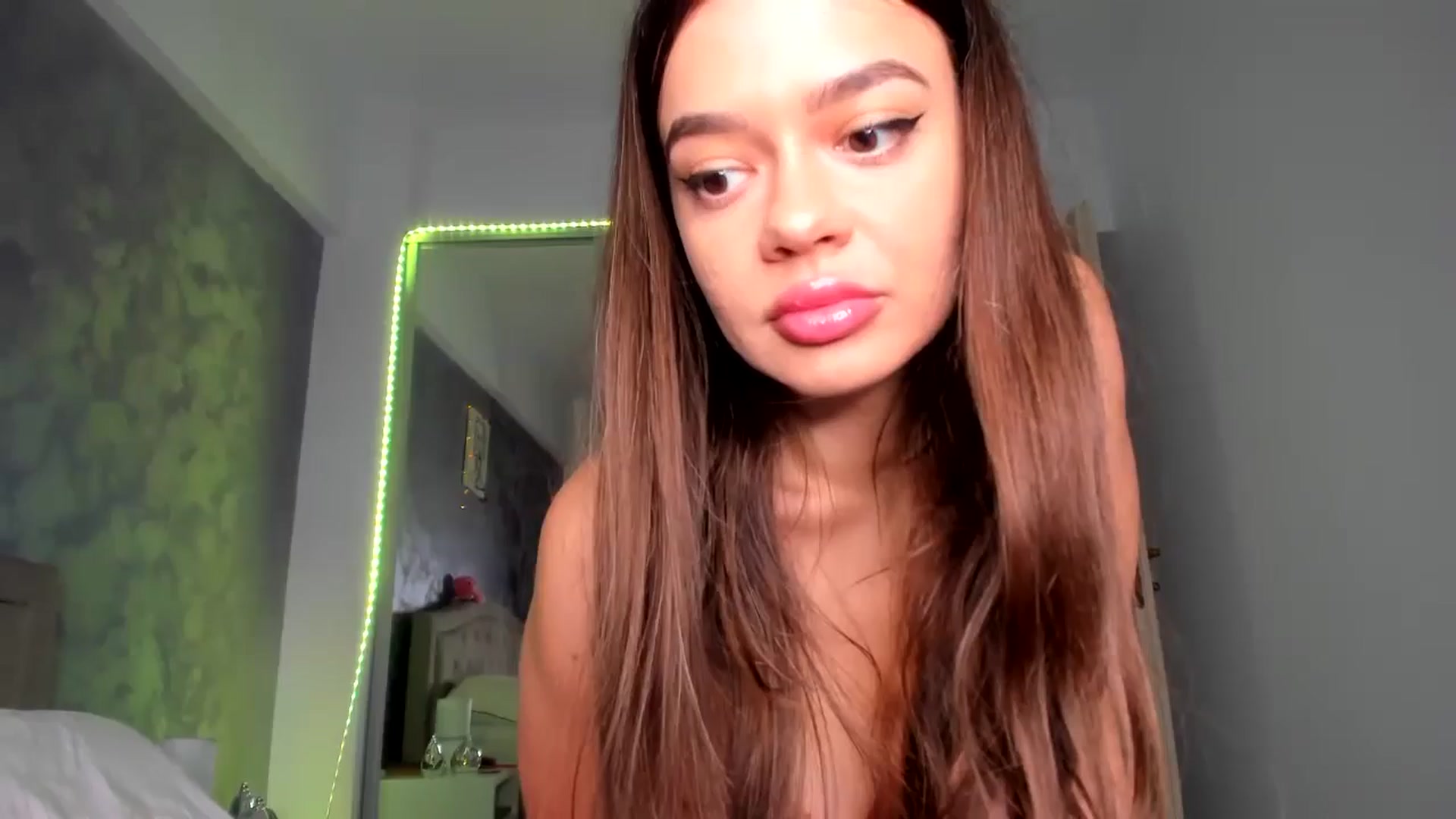 Gallery image thumbnail from Miss_Medyson's myfreecams stream on, 10/09/2024, 18:13 image 17 of 20