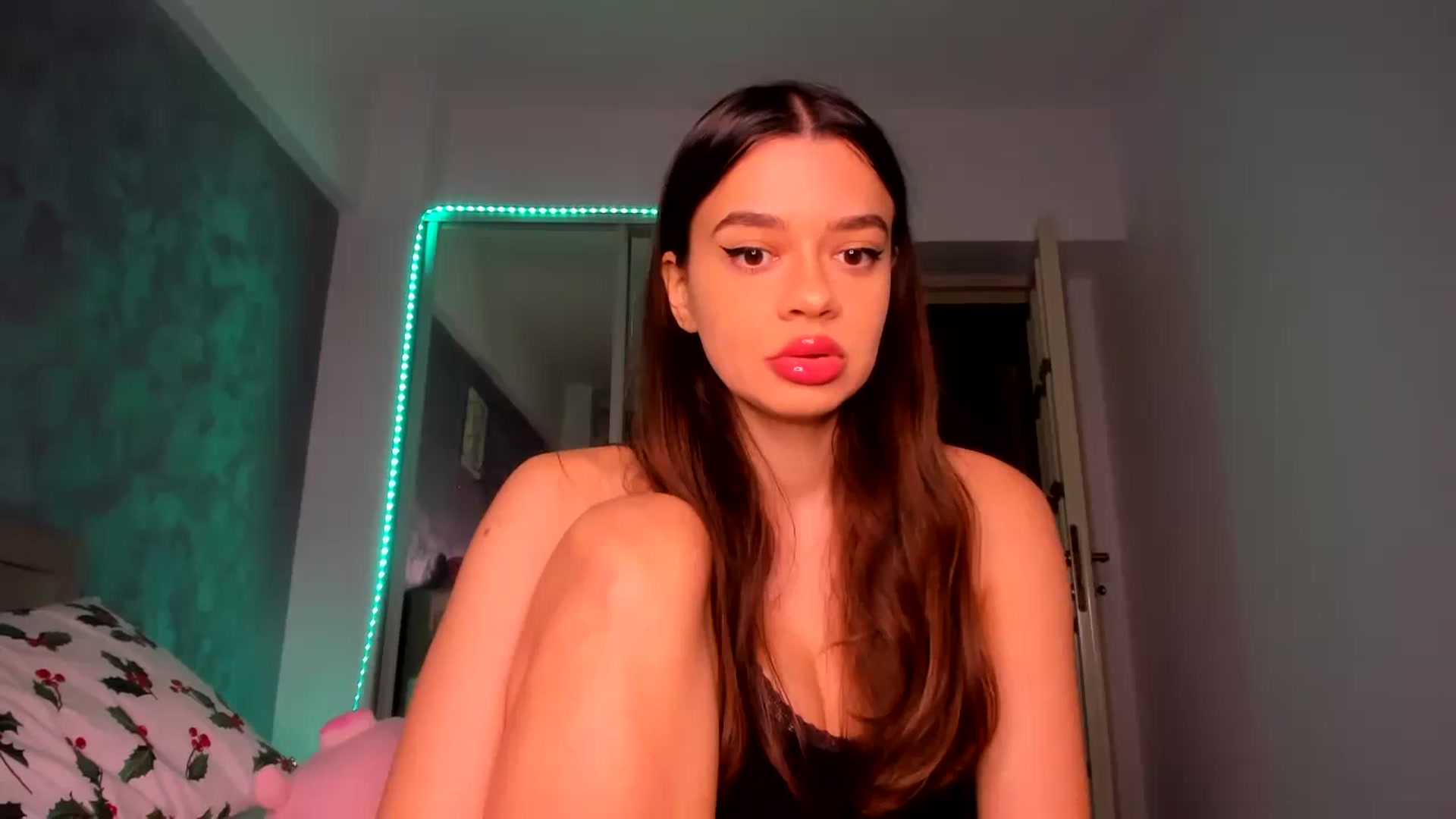 Gallery image thumbnail from Miss_Medyson's myfreecams stream on, 10/23/2024, 16:56 image 2 of 20
