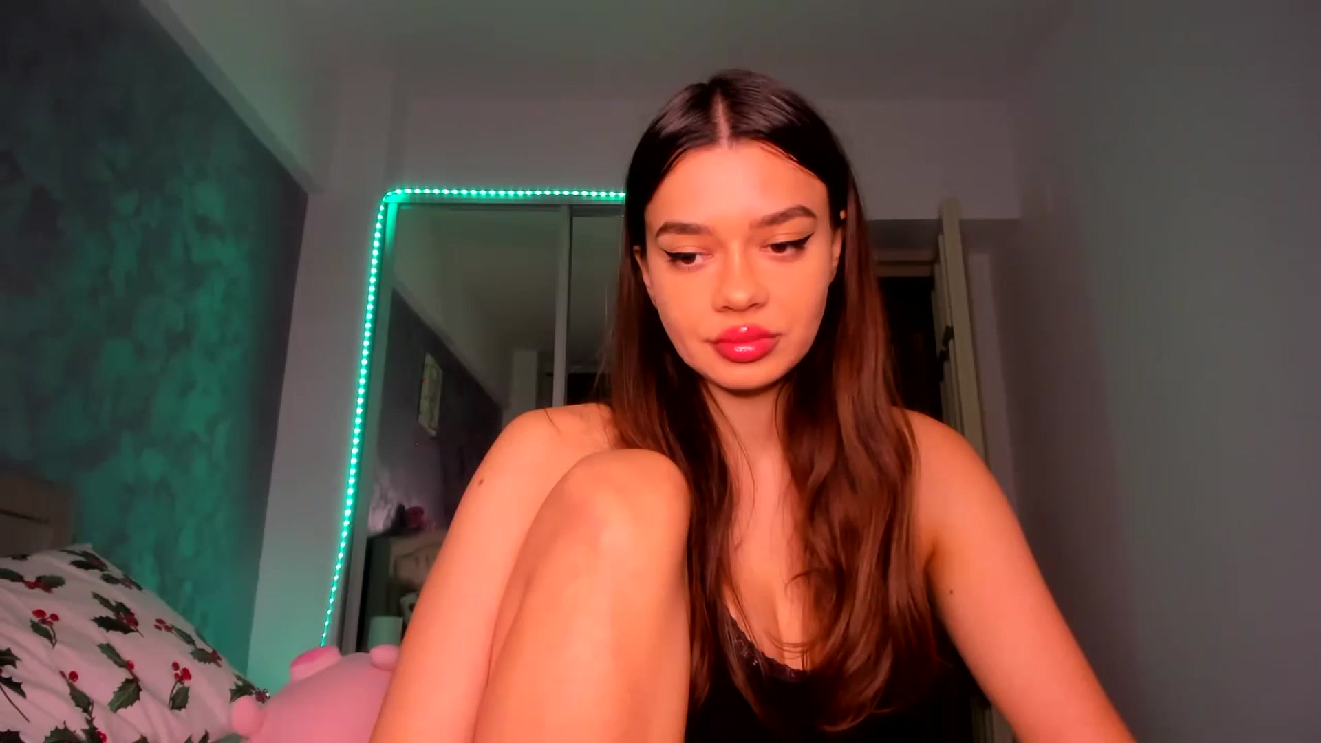 Gallery image thumbnail from Miss_Medyson's myfreecams stream on, 10/23/2024, 16:56 image 1 of 20