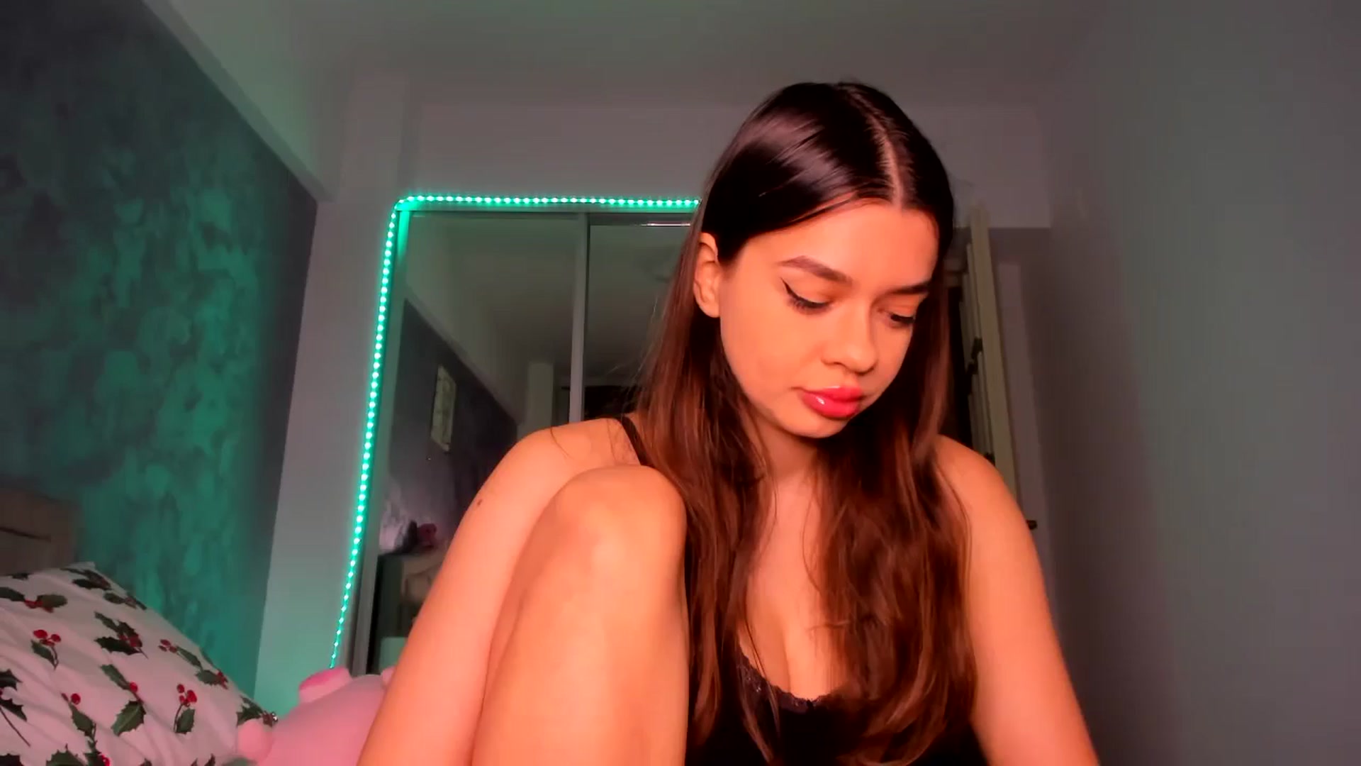 Gallery image thumbnail from Miss_Medyson's myfreecams stream on, 10/23/2024, 16:56 image 3 of 20