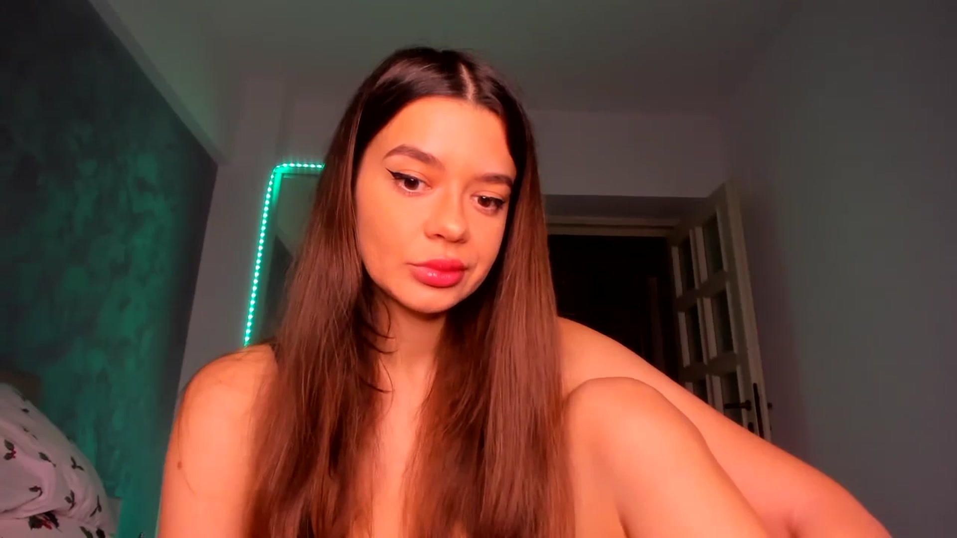 Gallery image thumbnail from Miss_Medyson's myfreecams stream on, 10/25/2024, 17:25 image 6 of 20