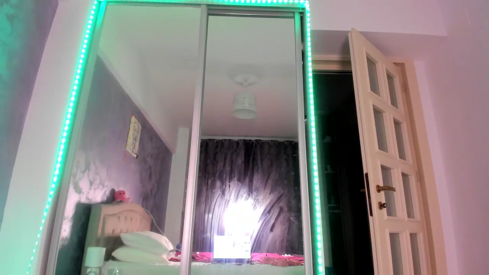 Gallery image thumbnail from Miss_Medyson's myfreecams stream on, 11/01/2024, 16:37 image 19 of 20