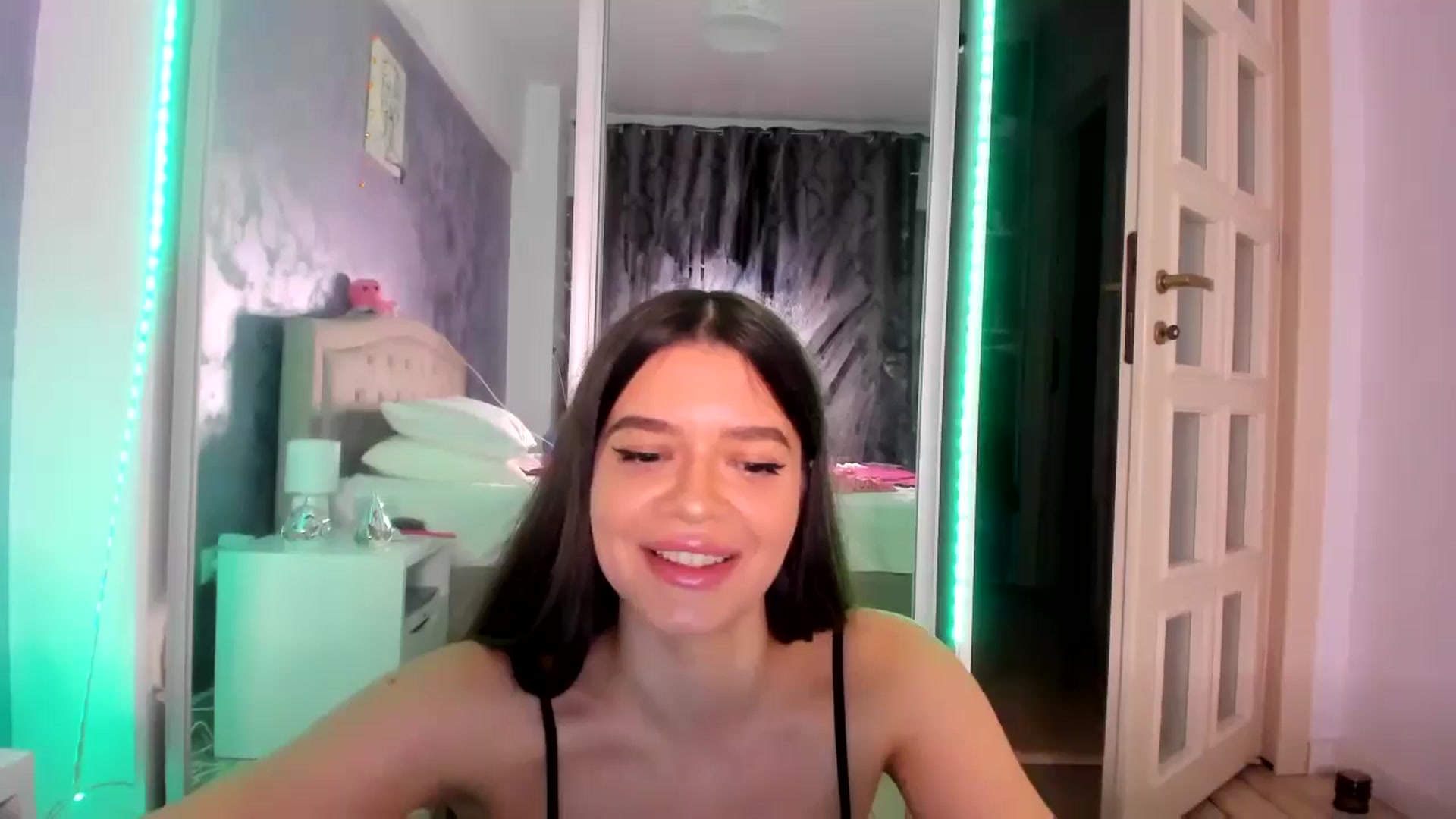 Gallery image thumbnail from Miss_Medyson's myfreecams stream on, 11/01/2024, 17:21 image 20 of 20