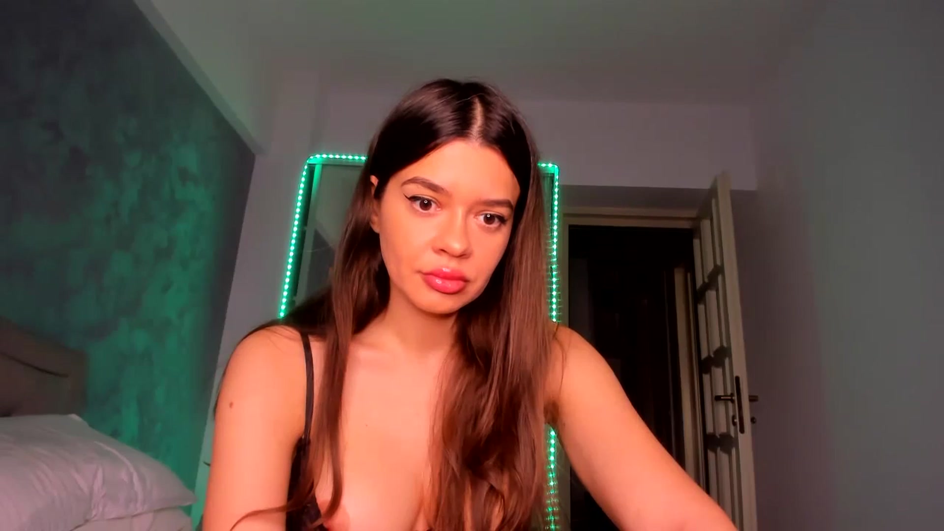 Gallery image thumbnail from Miss_Medyson's myfreecams stream on, 11/02/2024, 10:48 image 14 of 20