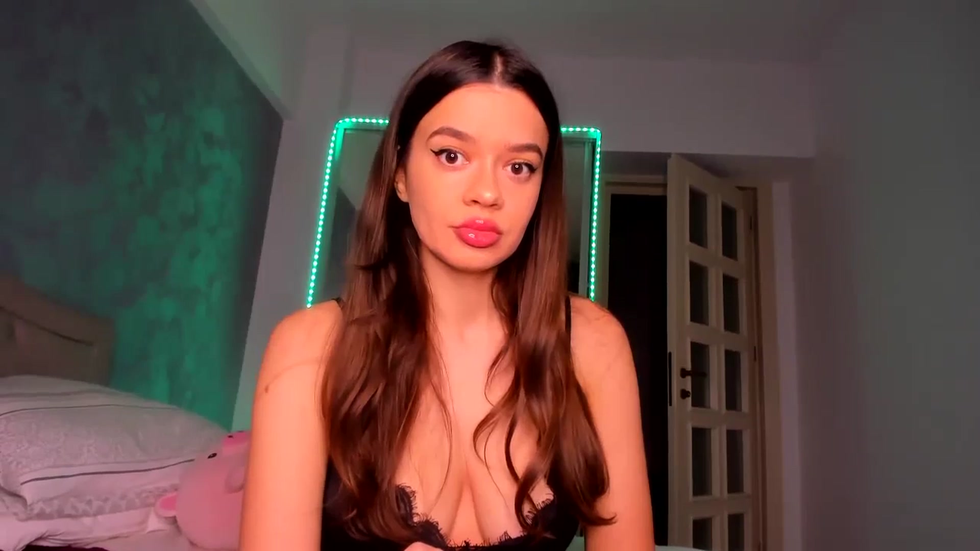 Gallery image thumbnail from Miss_Medyson's myfreecams stream on, 11/03/2024, 18:19 image 3 of 20