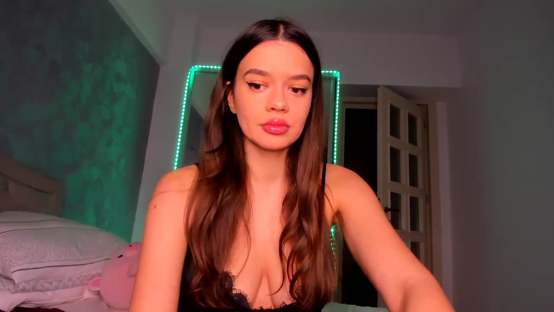 Gallery image thumbnail from Miss_Medyson's myfreecams stream on, 11/03/2024, 18:19 image 2 of 20