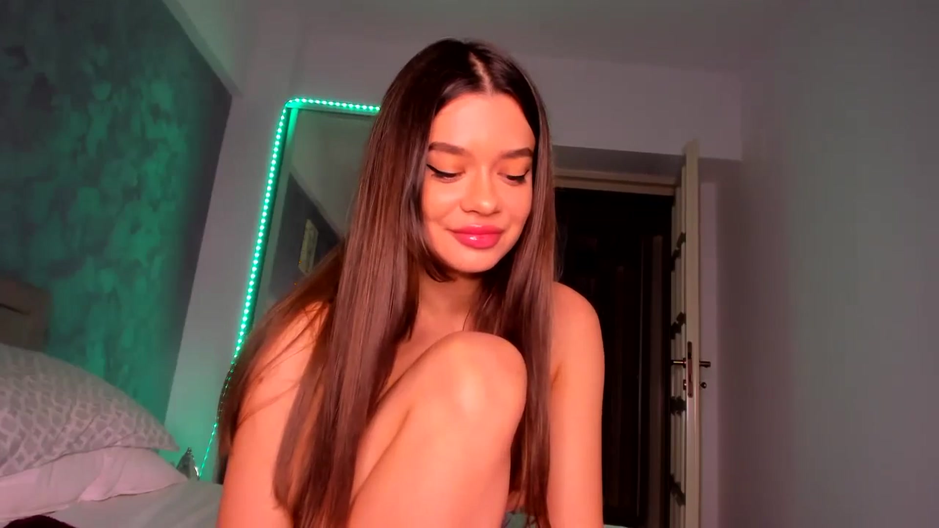 Gallery image thumbnail from Miss_Medyson's myfreecams stream on, 11/05/2024, 17:27 image 6 of 20