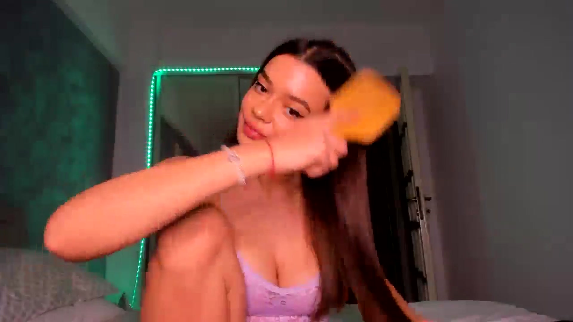 Gallery image thumbnail from Miss_Medyson's myfreecams stream on, 11/05/2024, 21:01 image 12 of 20