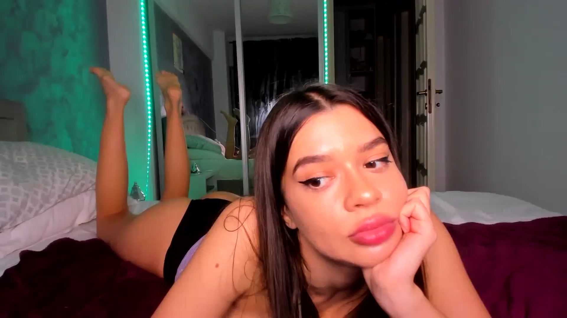 Gallery image thumbnail from Miss_Medyson's myfreecams stream on, 11/05/2024, 21:01 image 2 of 20