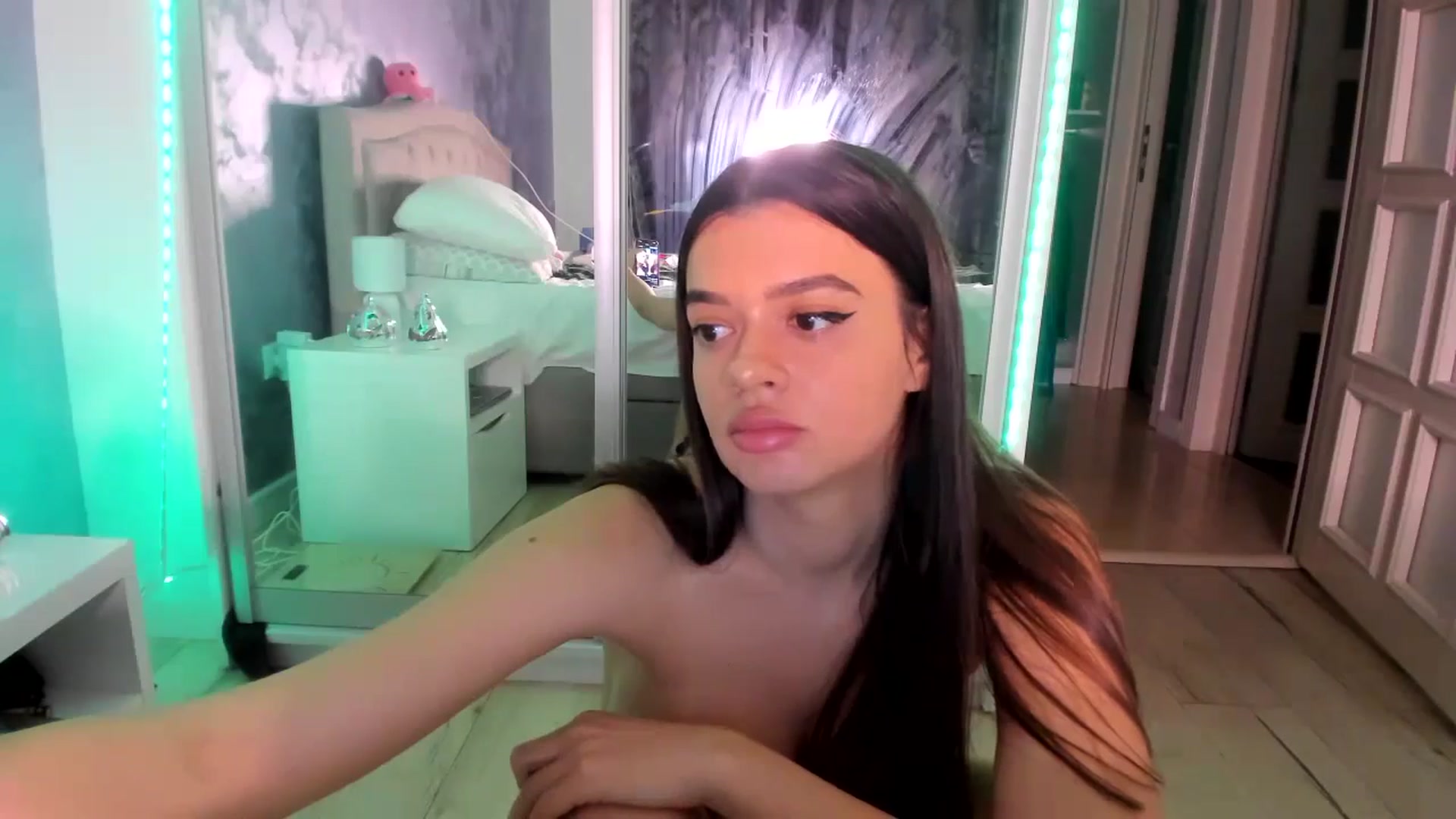 Gallery image thumbnail from Miss_Medyson's myfreecams stream on, 11/06/2024, 19:08 image 2 of 20