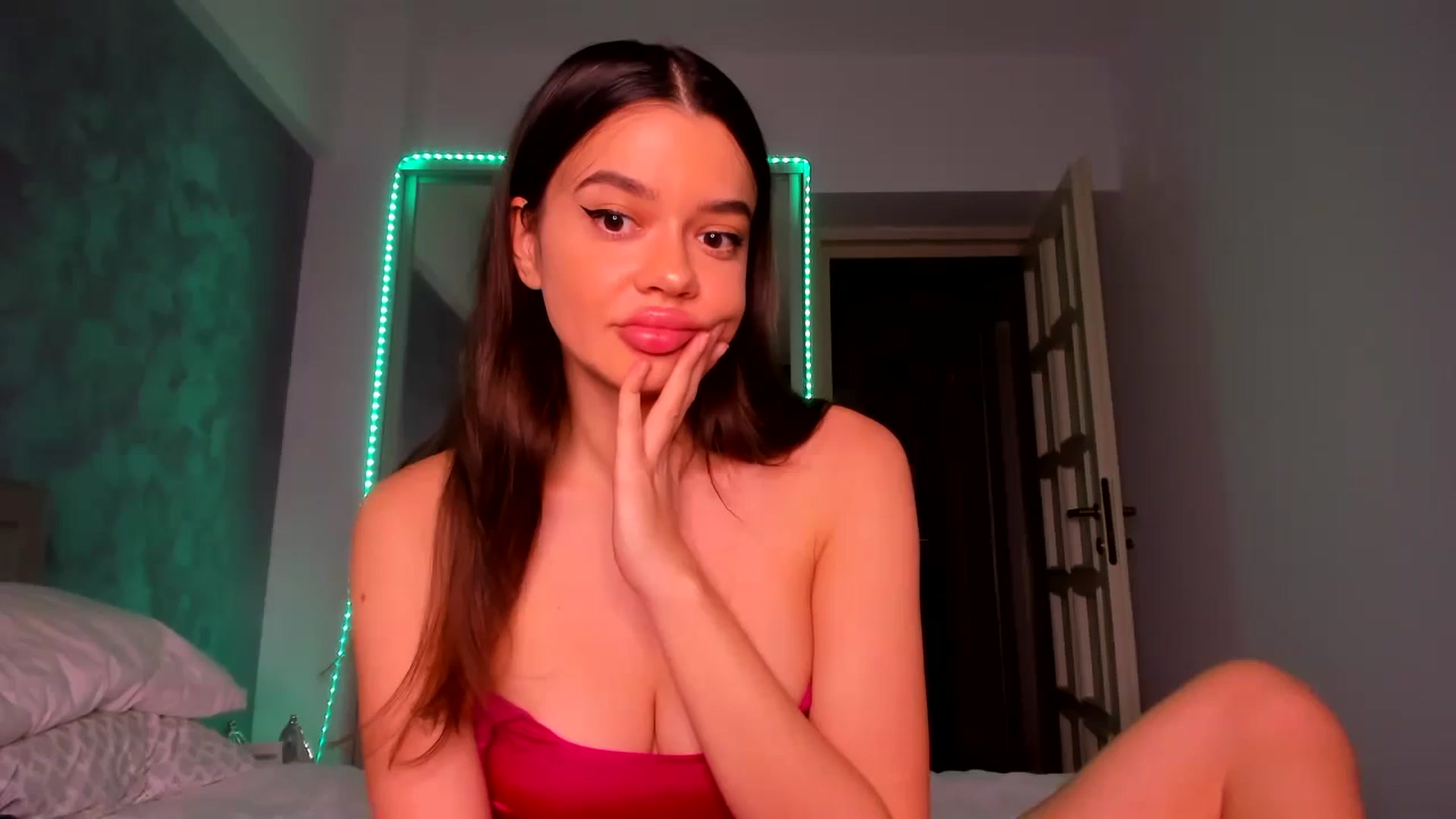 Gallery image thumbnail from Miss_Medyson's myfreecams stream on, 11/08/2024, 19:19 image 20 of 20