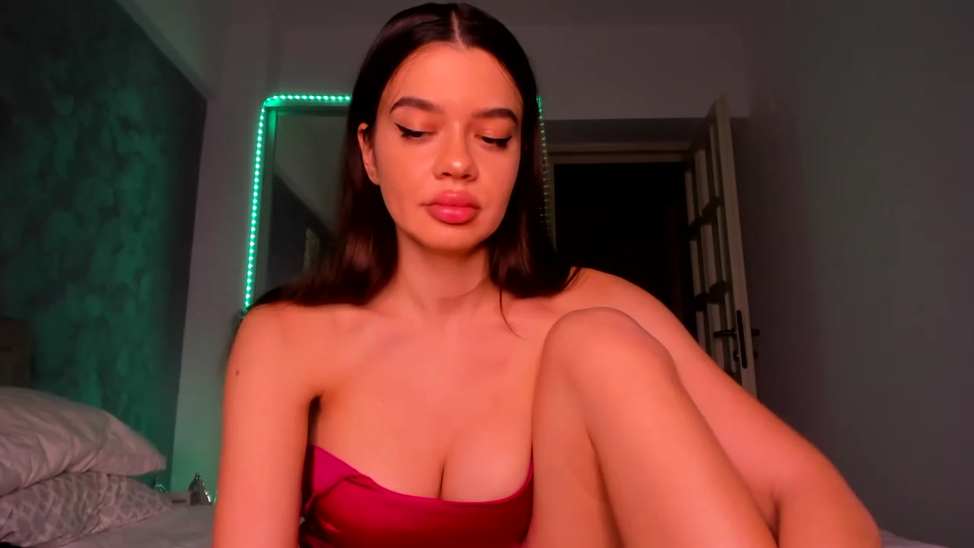 Gallery image thumbnail from Miss_Medyson's myfreecams stream on, 11/08/2024, 19:19 image 16 of 20