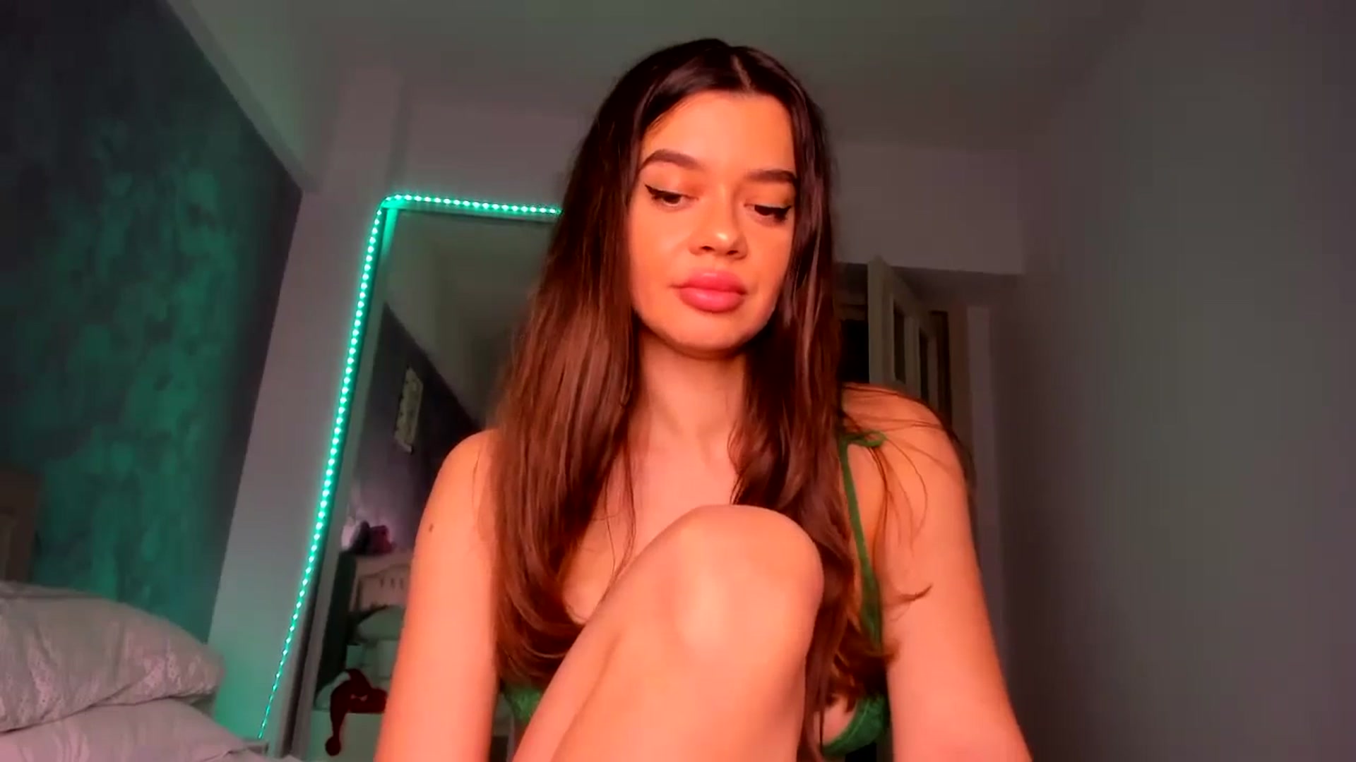 Gallery image thumbnail from Miss_Medyson's myfreecams stream on, 11/29/2024, 19:57 image 20 of 20