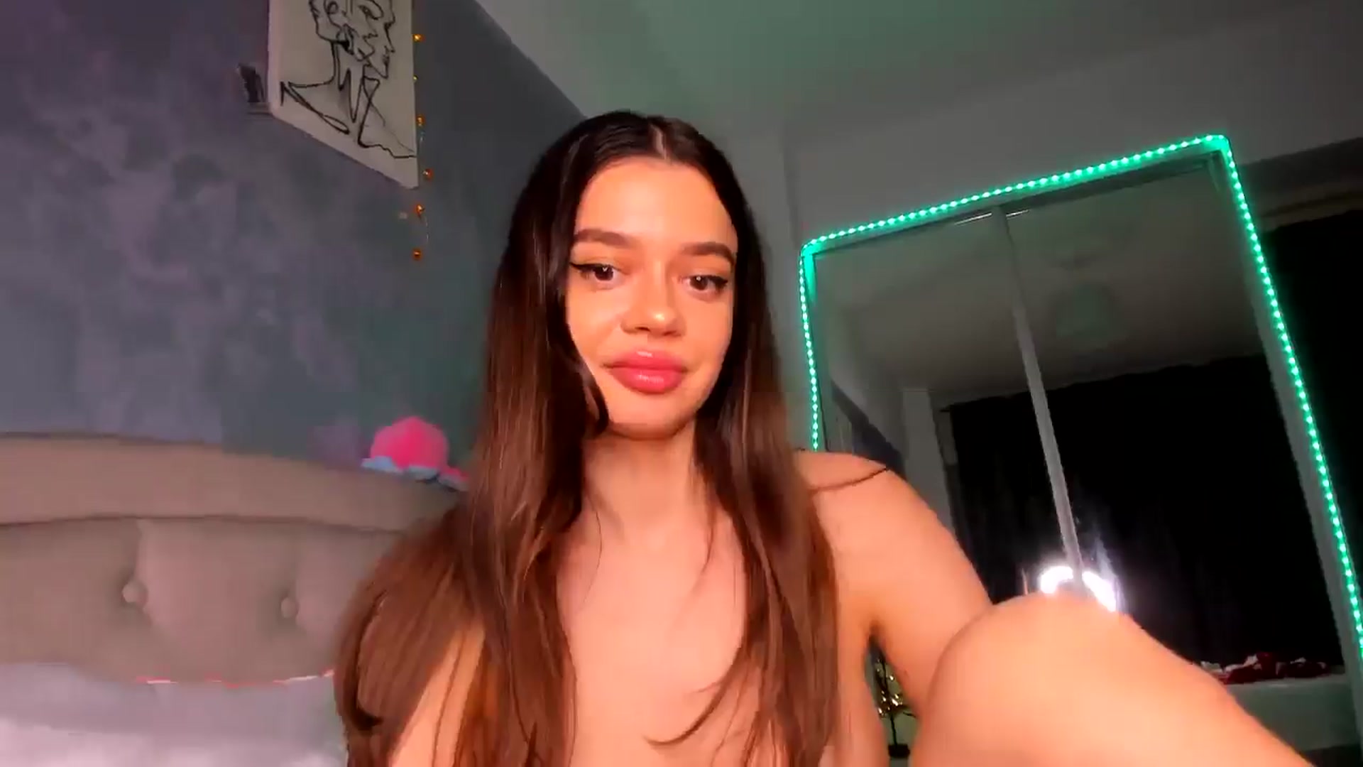 Gallery image thumbnail from Miss_Medyson's myfreecams stream on, 12/11/2024, 19:31 image 11 of 20