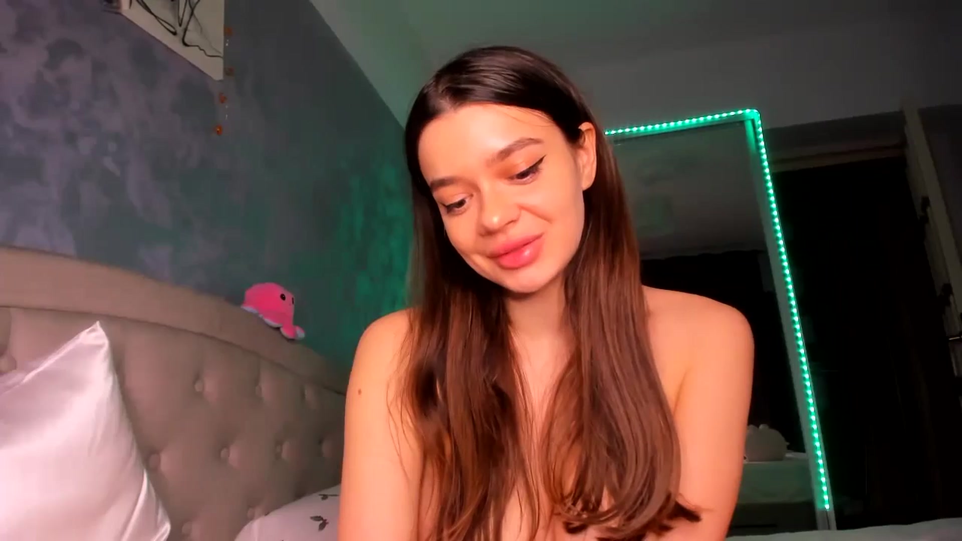 Gallery image thumbnail from Miss_Medyson's myfreecams stream on, 01/14/2025, 20:43 image 13 of 20