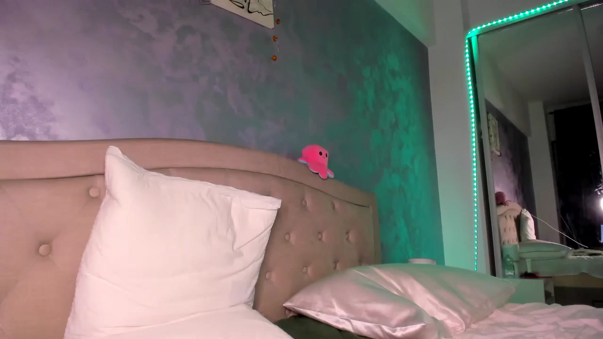 Gallery image thumbnail from Miss_Medyson's myfreecams stream on, 01/21/2025, 16:47 image 7 of 20