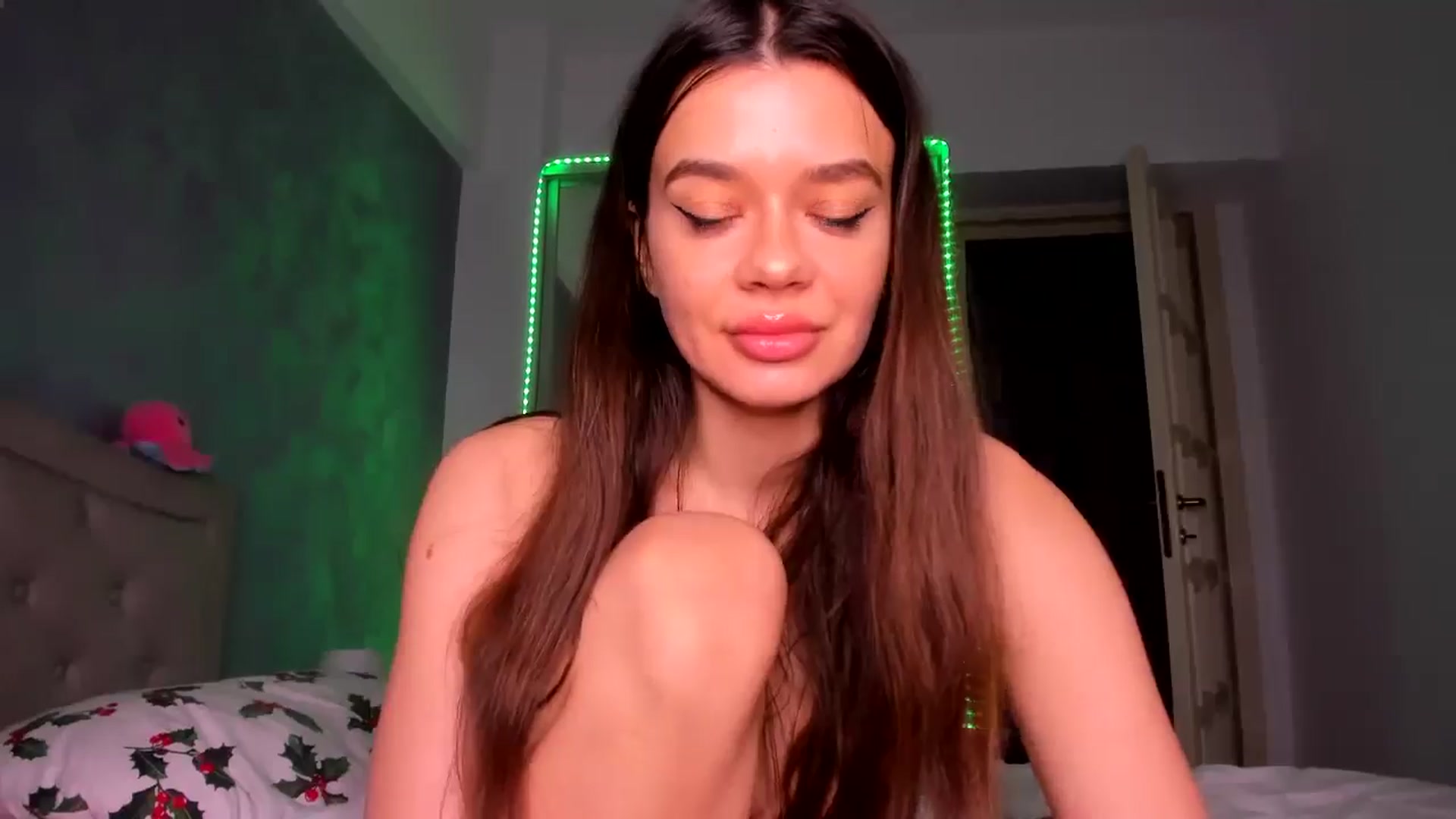 Gallery image thumbnail from Miss_Medyson's myfreecams stream on, 03/01/2025, 13:08 image 11 of 20