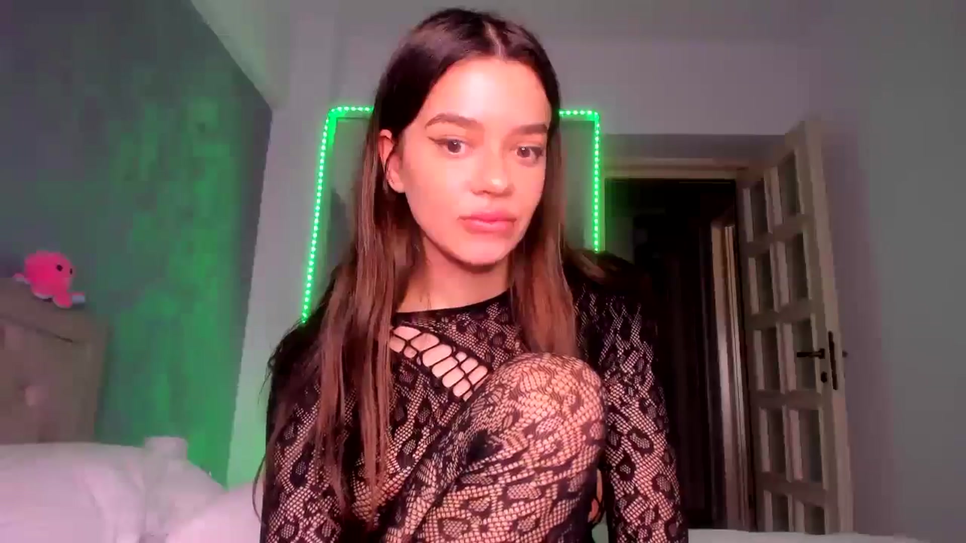 Gallery image thumbnail from Miss_Medyson's myfreecams stream on, 03/19/2025, 11:48 image 19 of 20