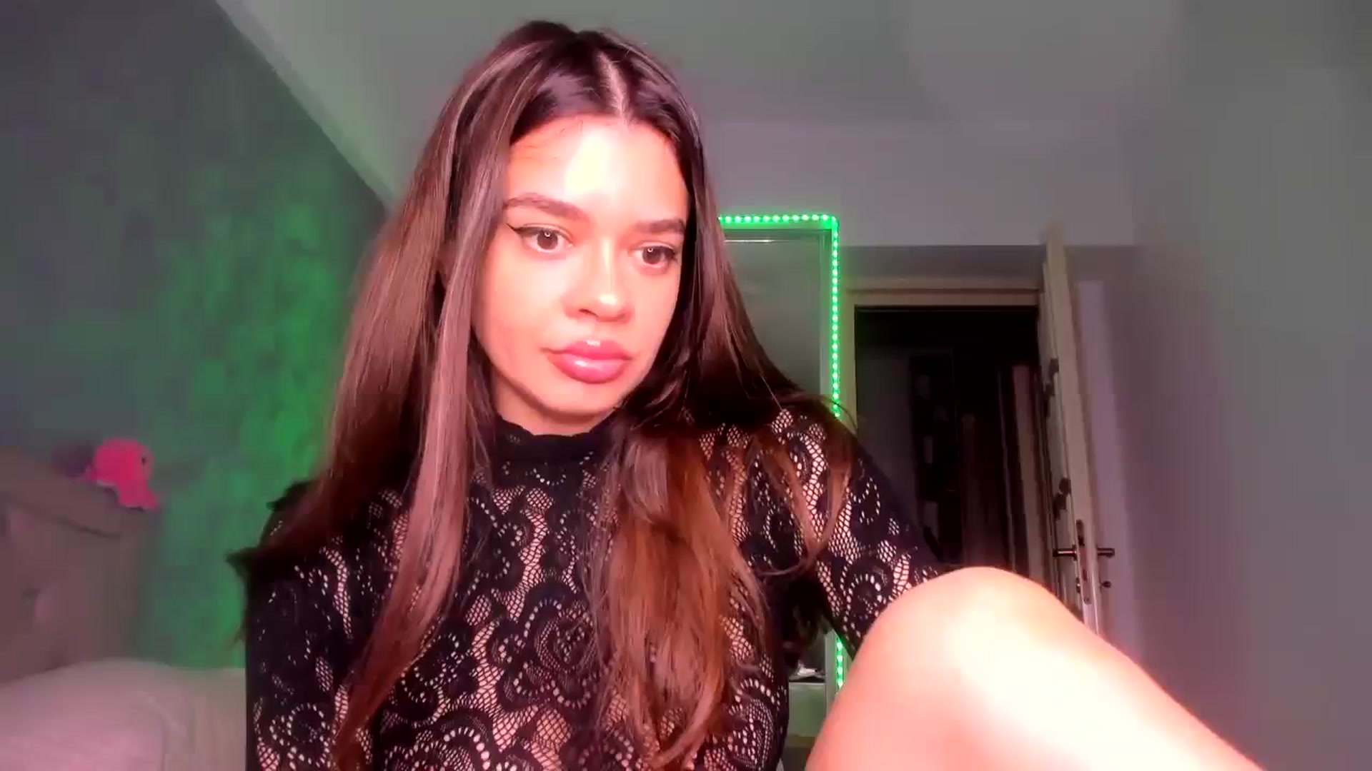Gallery image thumbnail from Miss_Medyson's myfreecams stream on, 03/23/2025, 10:02 image 16 of 20