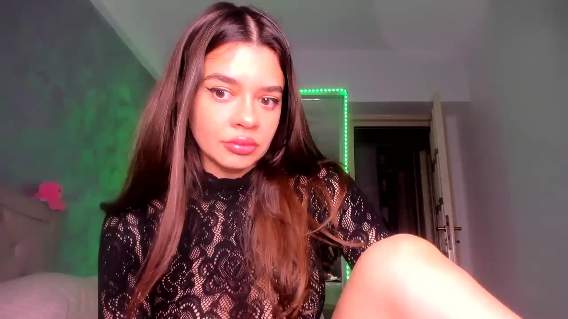 Gallery image thumbnail from Miss_Medyson's myfreecams stream on, 03/23/2025, 10:02 image 15 of 20