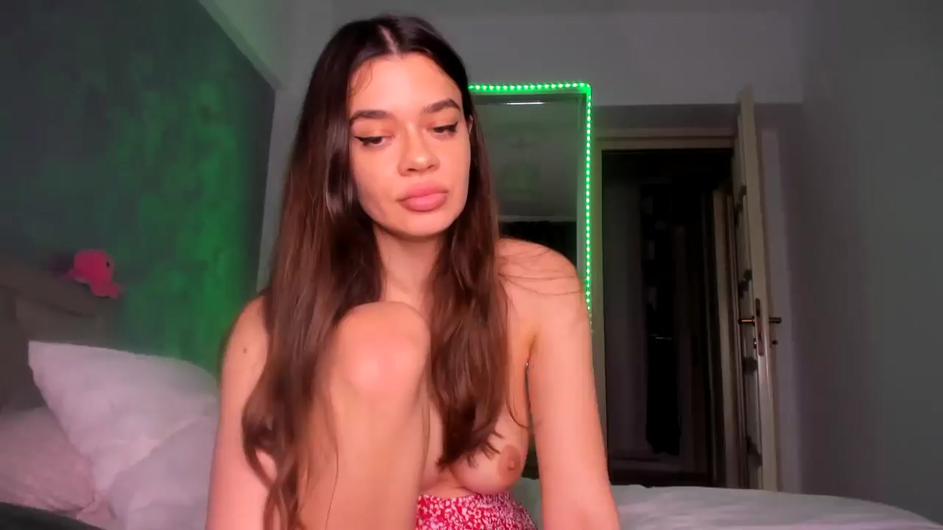 Gallery image thumbnail from Miss_Medyson's myfreecams stream on, 03/23/2025, 12:19 image 14 of 20