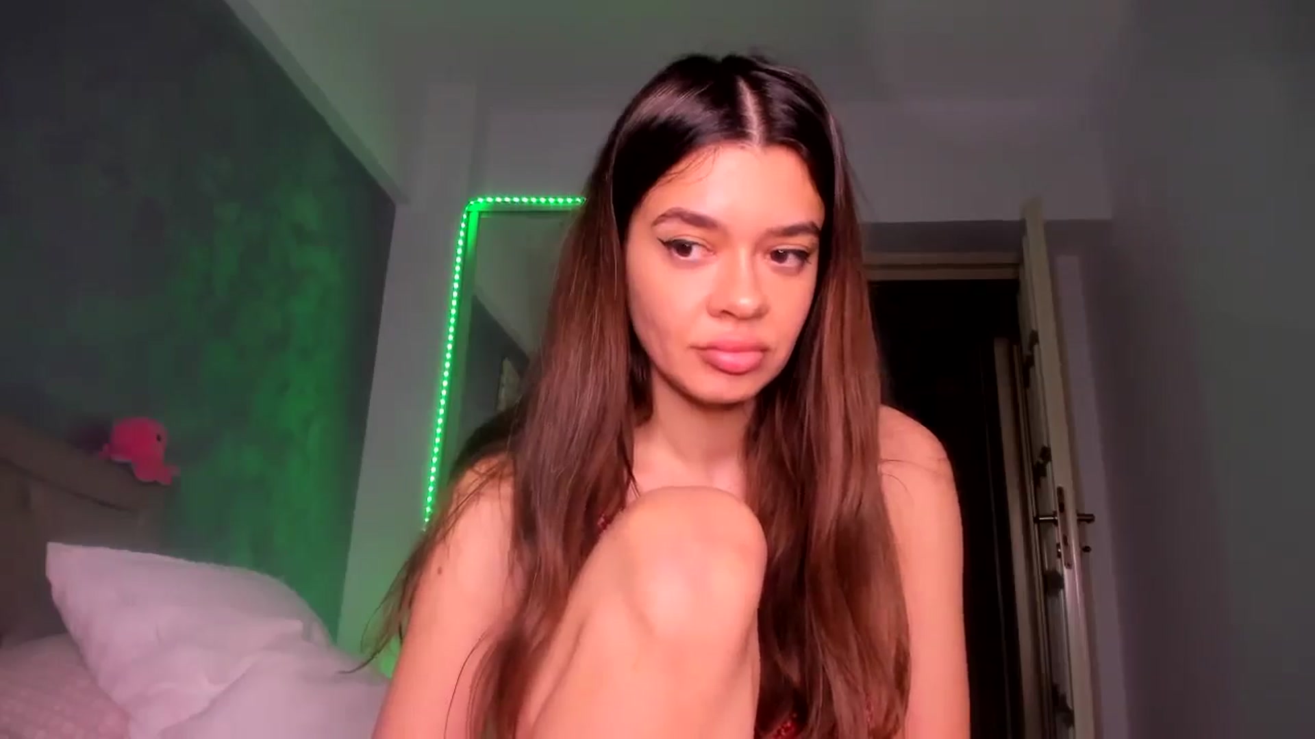 Gallery image thumbnail from Miss_Medyson's myfreecams stream on, 03/23/2025, 12:19 image 16 of 20
