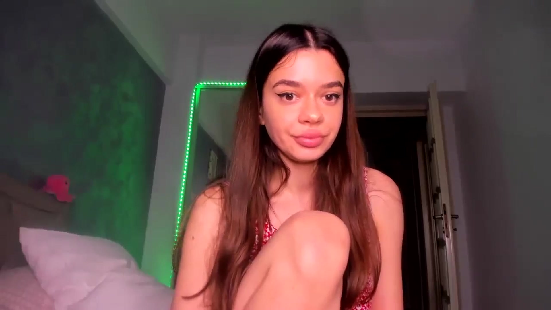 Gallery image thumbnail from Miss_Medyson's myfreecams stream on, 03/23/2025, 12:19 image 17 of 20