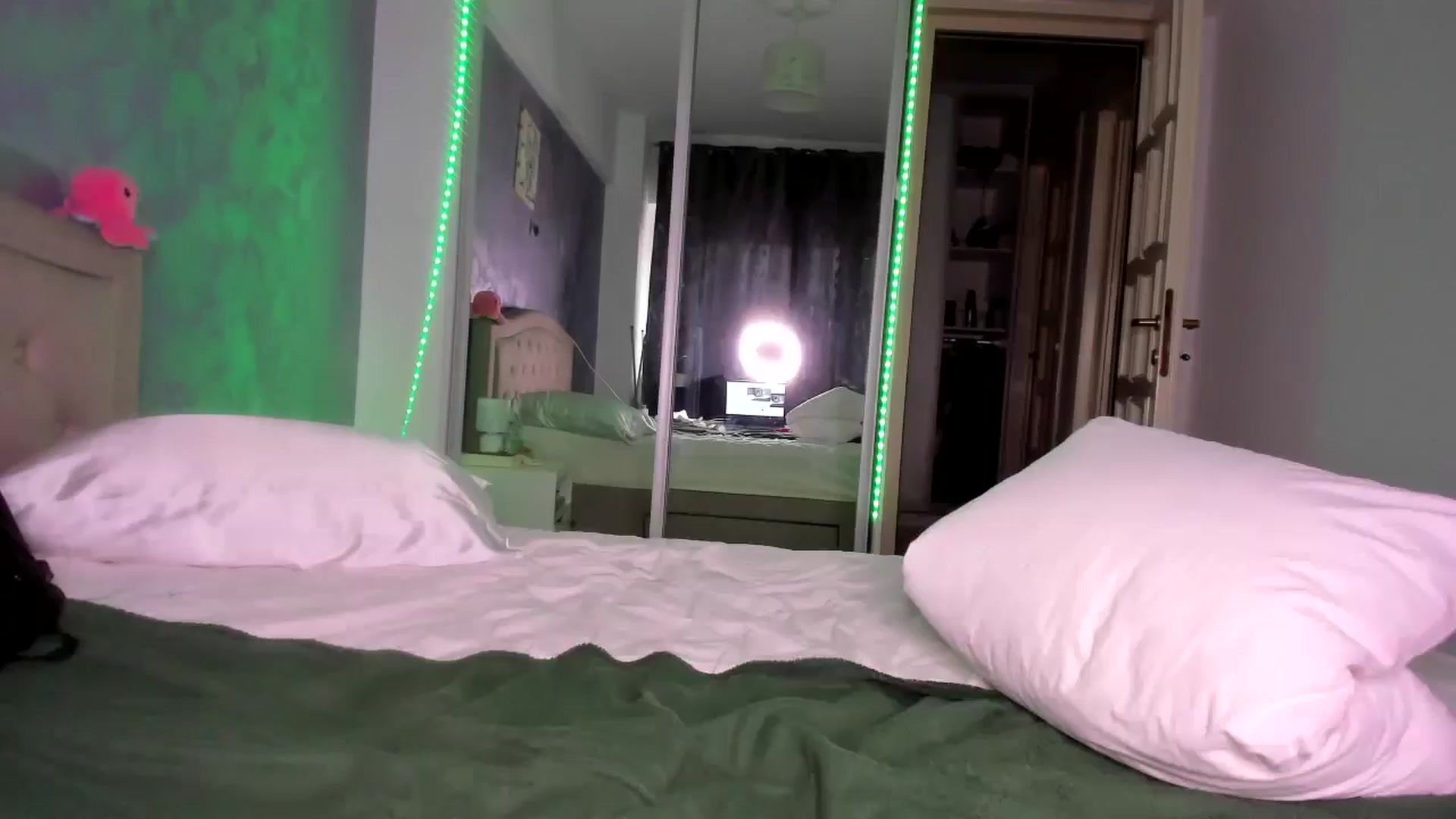 Gallery image thumbnail from Miss_Medyson's myfreecams stream on, 04/03/2025, 10:26 image 10 of 20