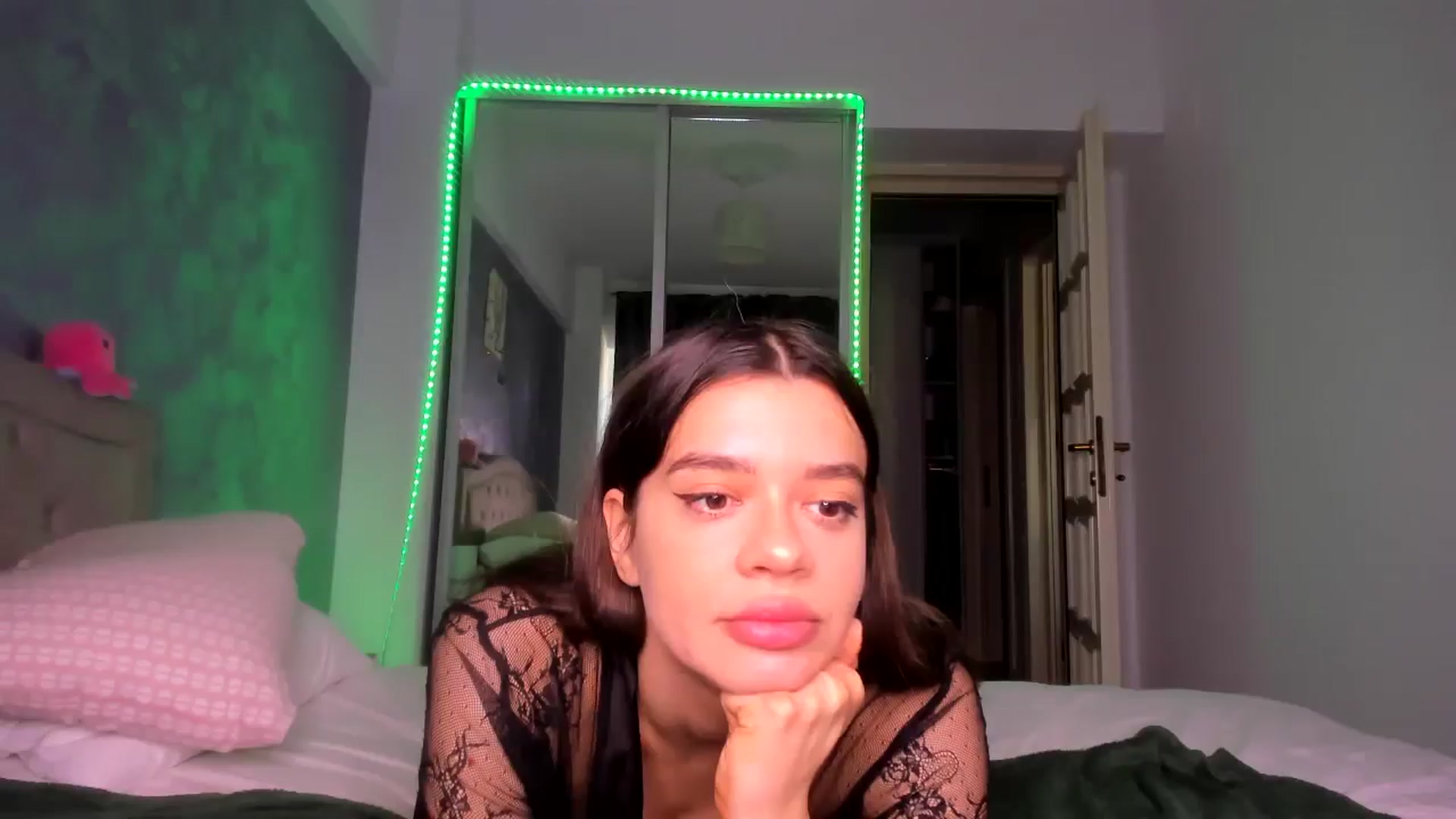 Gallery image thumbnail from Miss_Medyson's myfreecams stream on, 04/27/2025, 10:47 image 18 of 20