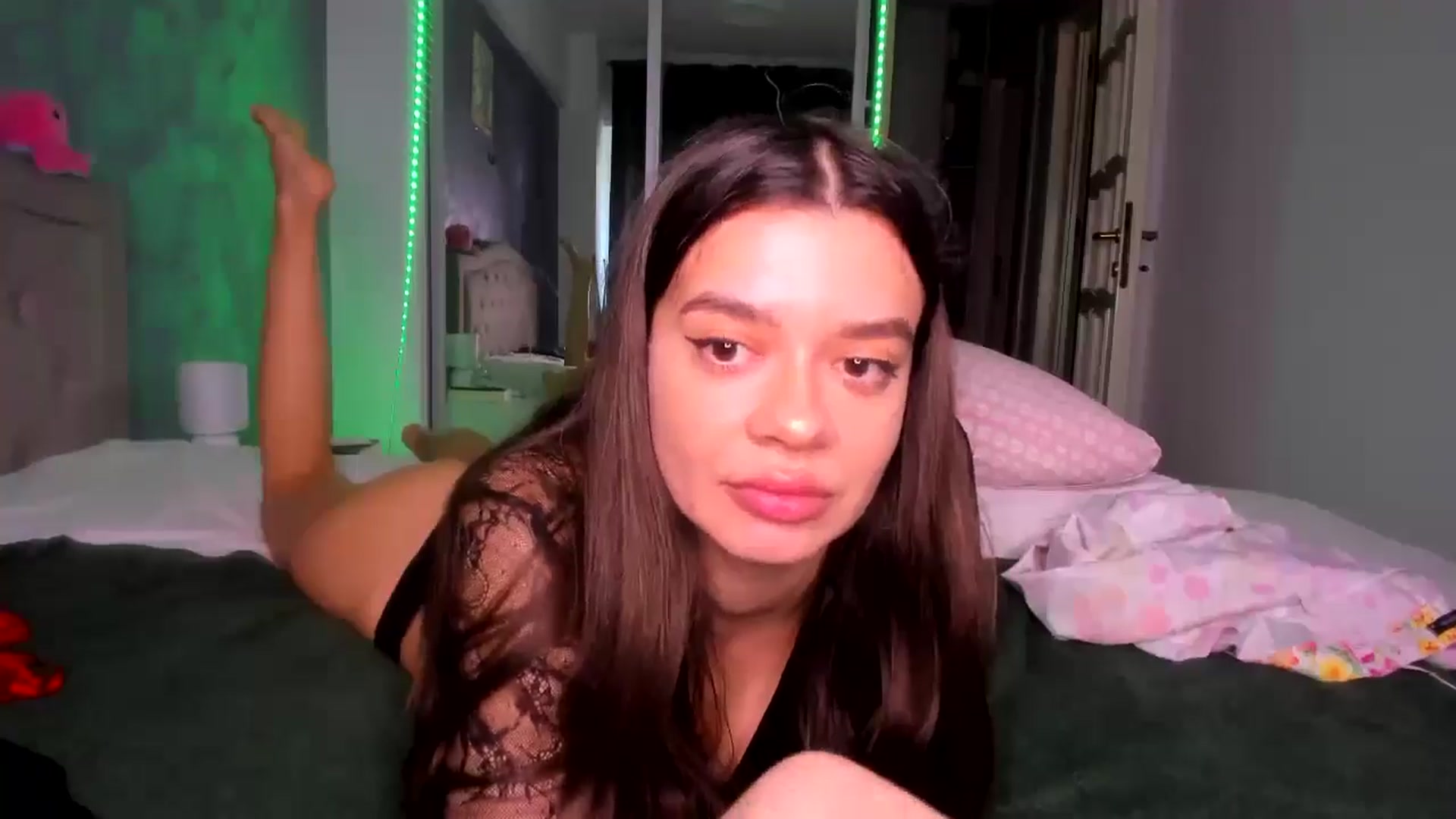 Gallery image thumbnail from Miss_Medyson's myfreecams stream on, 04/27/2025, 13:23 image 17 of 20