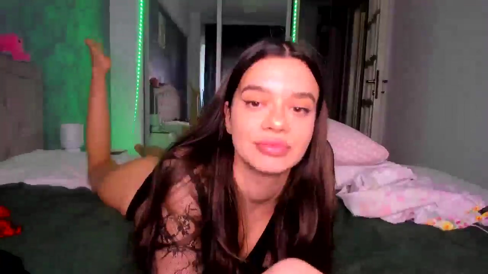 Gallery image thumbnail from Miss_Medyson's myfreecams stream on, 04/27/2025, 13:23 image 16 of 20